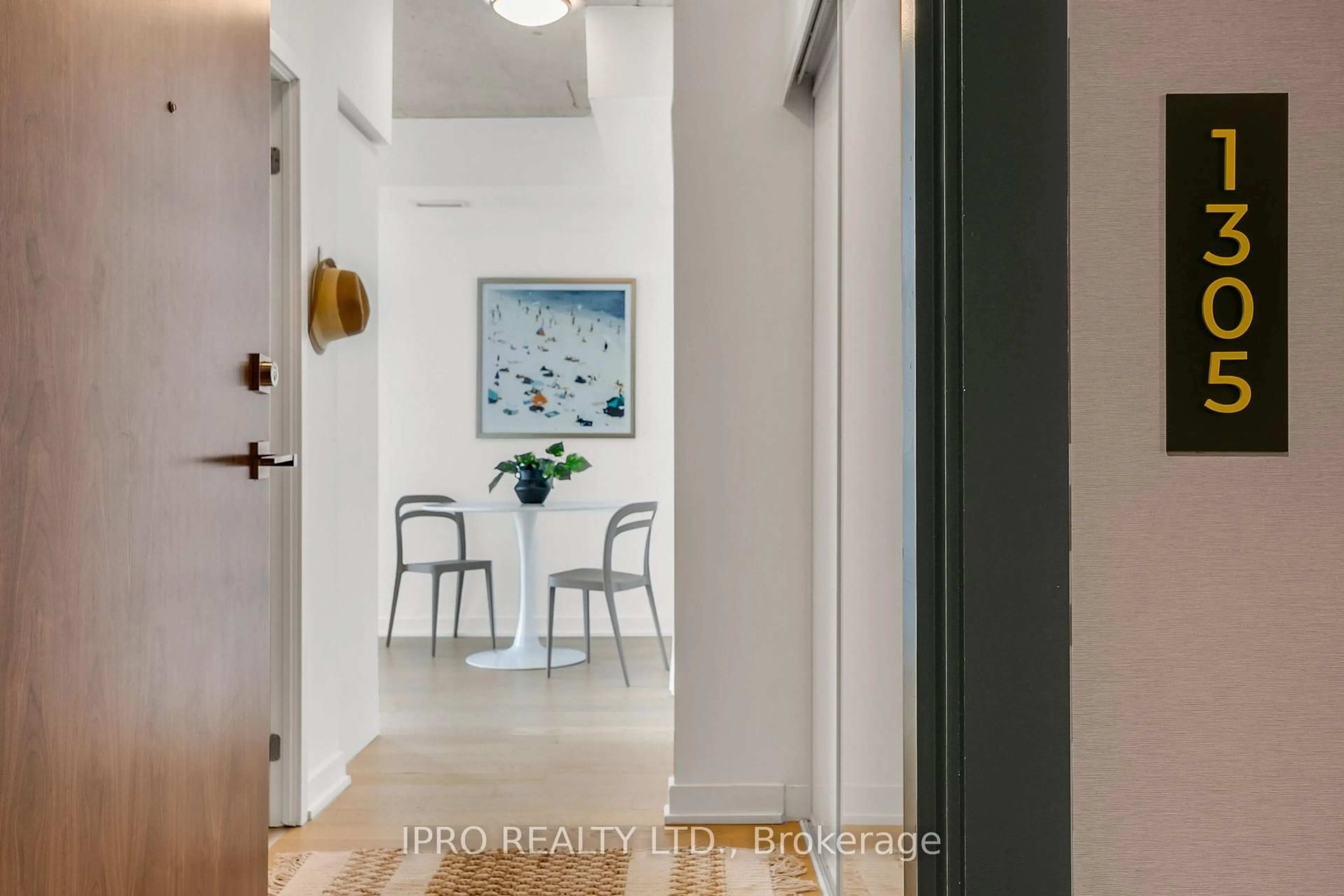 Indoor entryway for 45 Baseball Pl, Toronto Ontario M4M 0H1