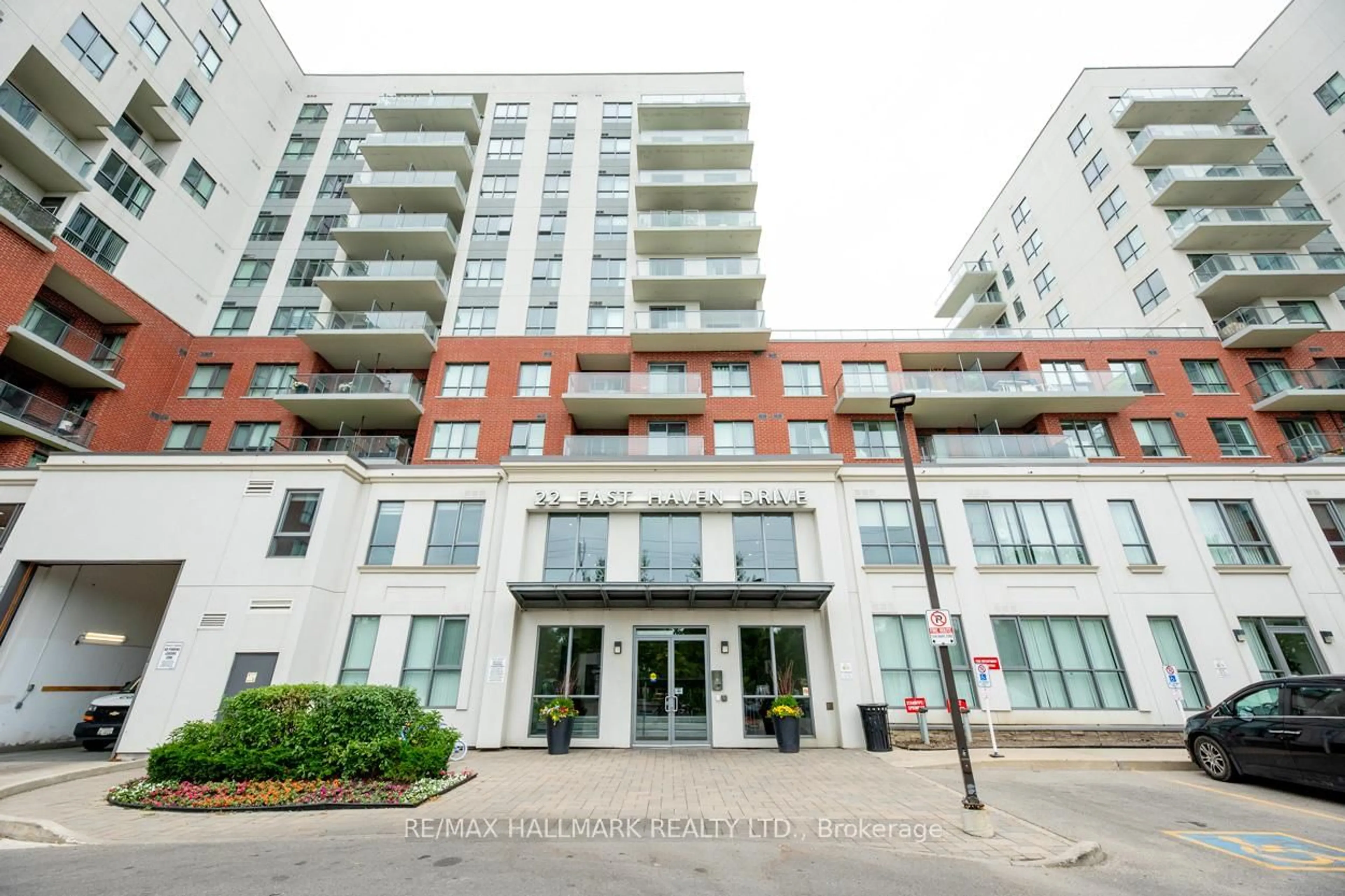 Patio, building for 22 East Haven Dr #818, Toronto Ontario M1N 1L9