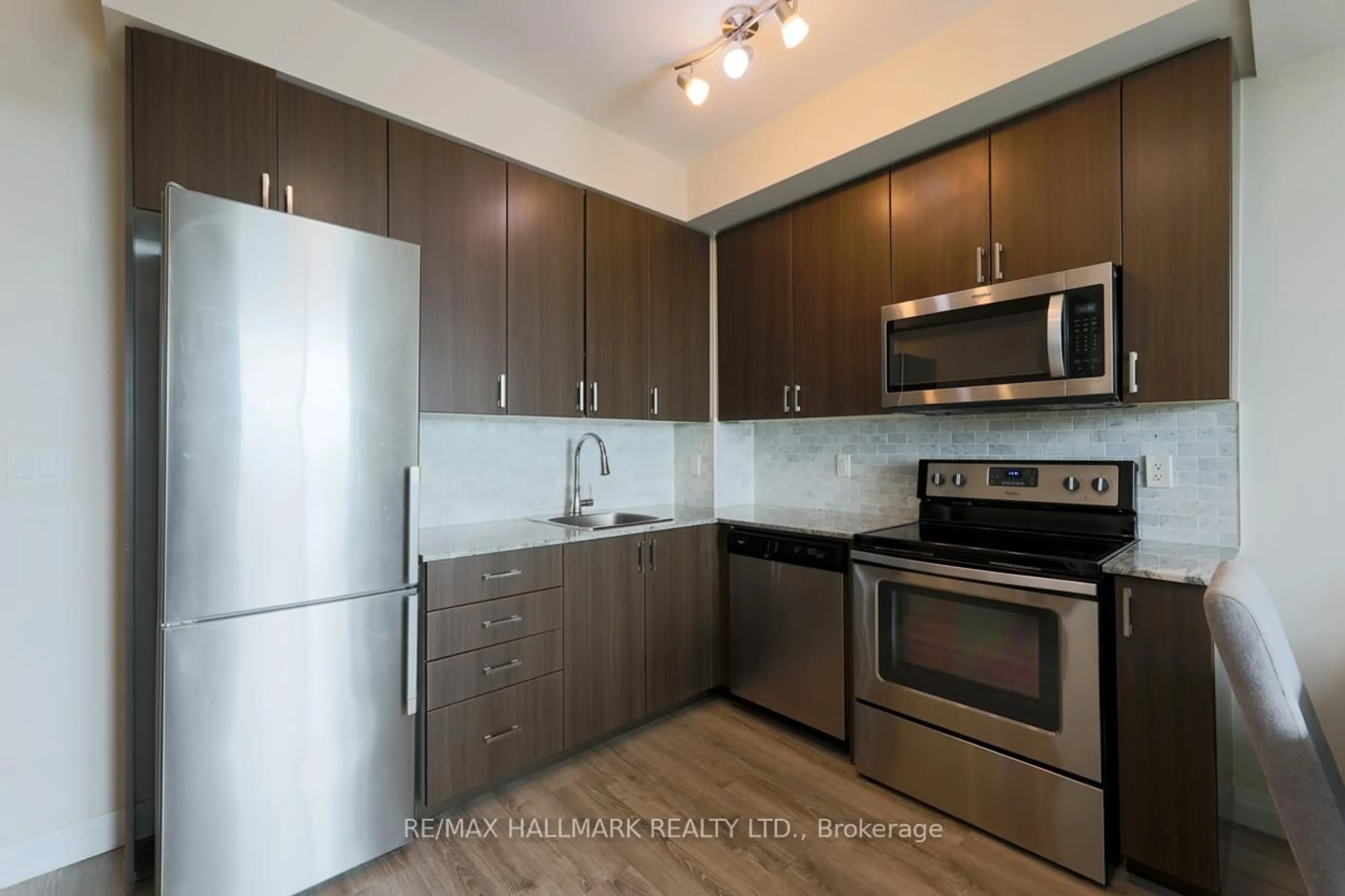 Standard kitchen, unknown for 22 East Haven Dr #818, Toronto Ontario M1N 1L9