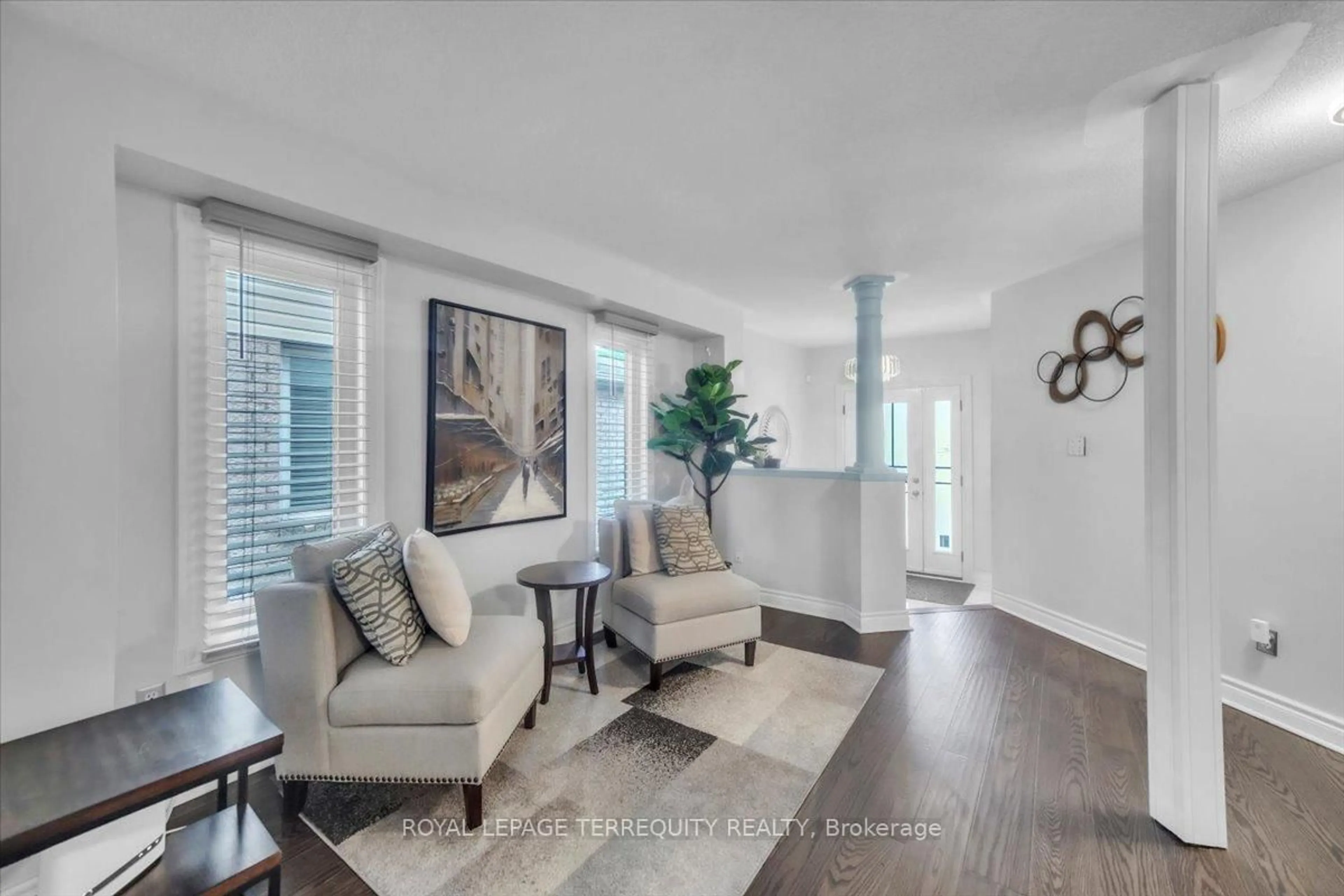 Living room with furniture, unknown for 117 Wilkins Cres, Clarington Ontario L1E 3B5