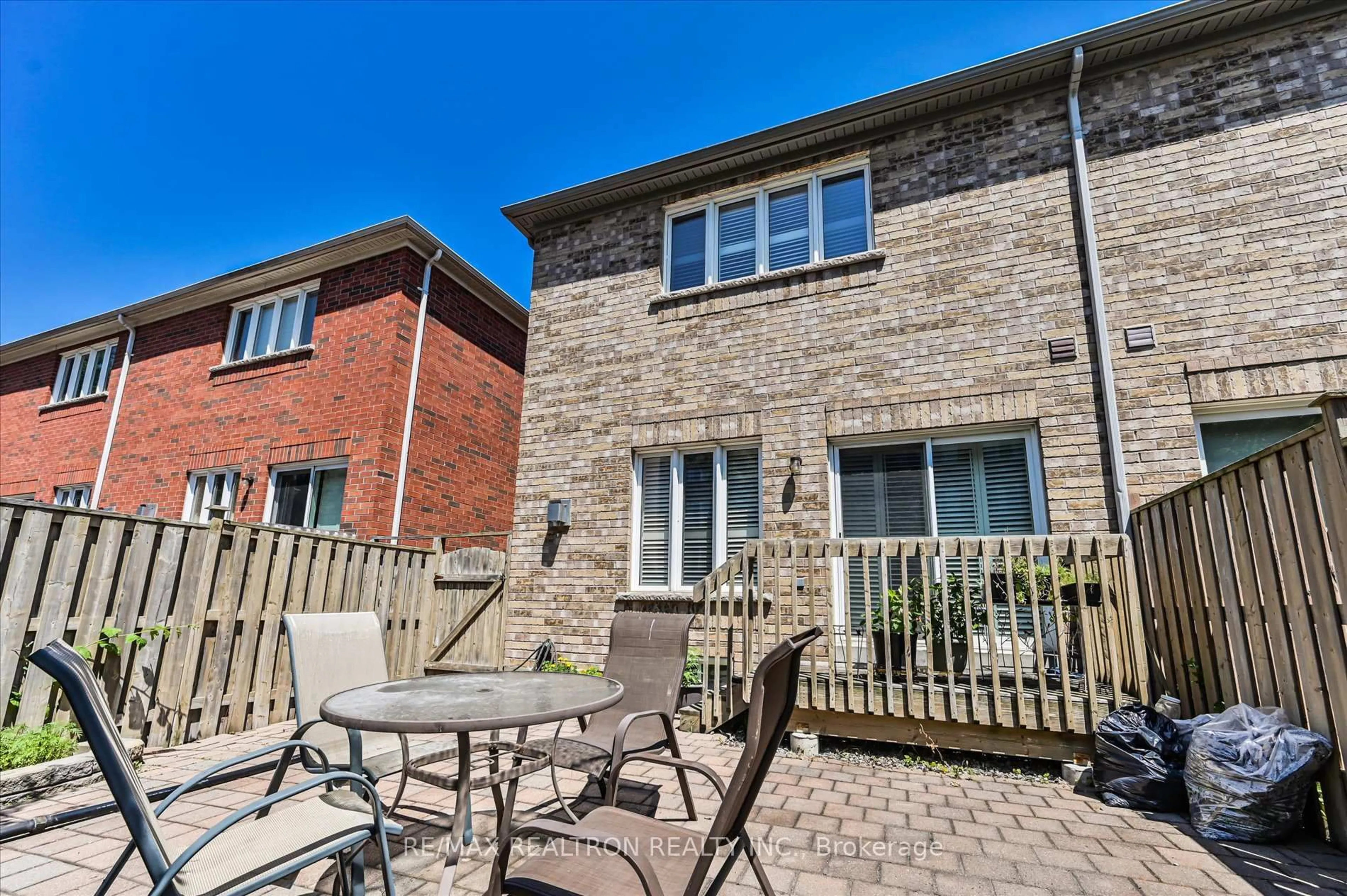 Patio, street for 78 Dairy Dr, Toronto Ontario M1L 0E9