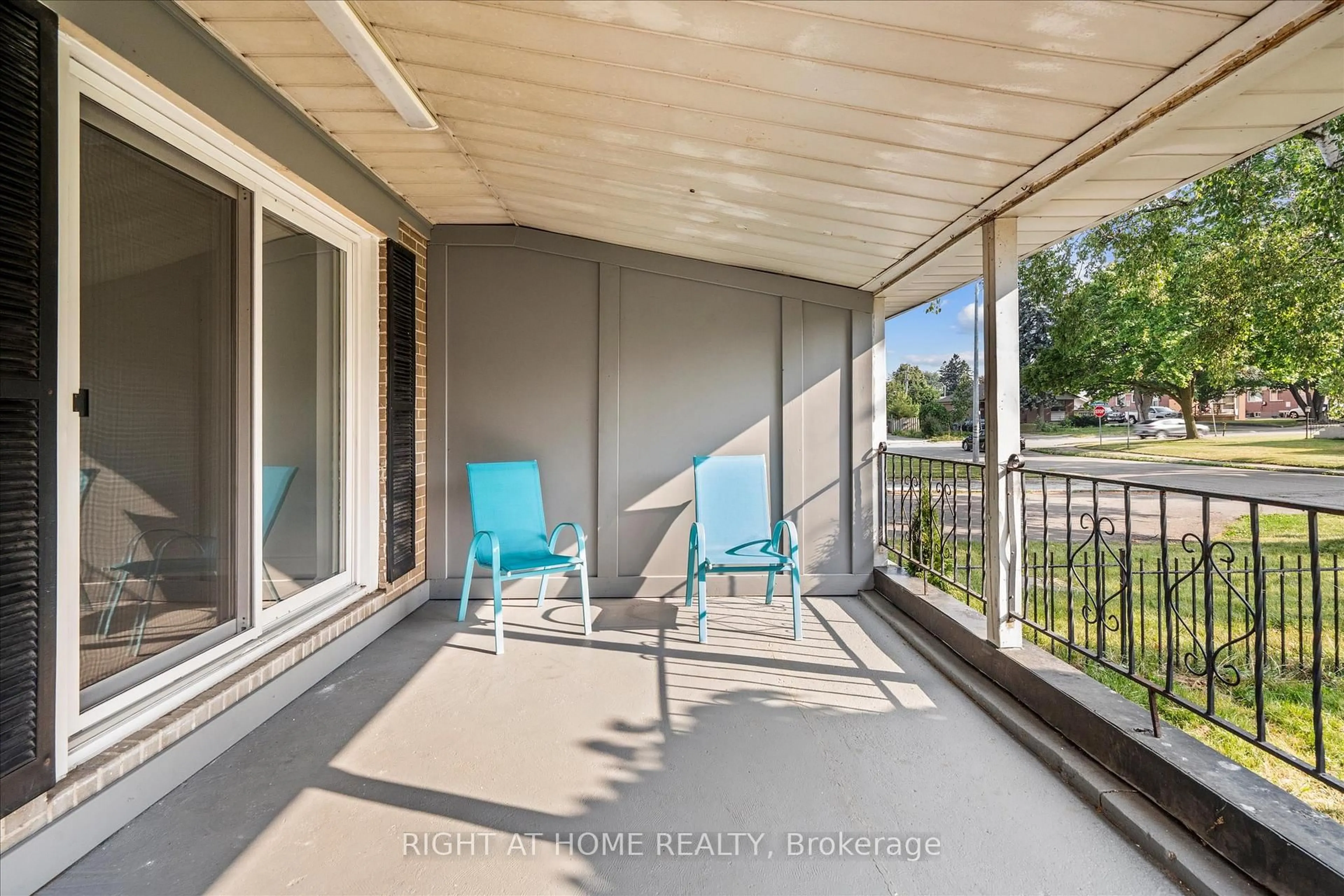 Patio, water/lake/river/ocean view for 7 Tulloch Dr, Ajax Ontario L1S 2S3