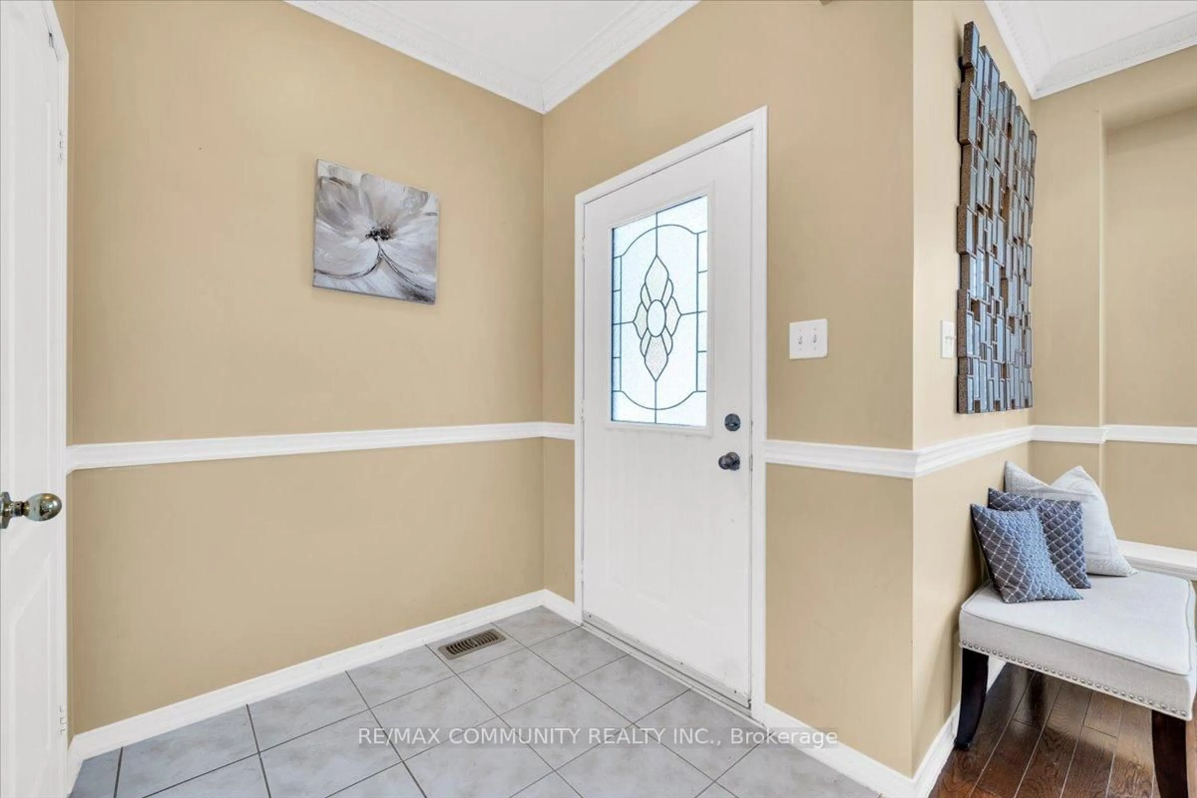 Indoor entryway for 16 Armitage Cres, Ajax Ontario L1T 4G6