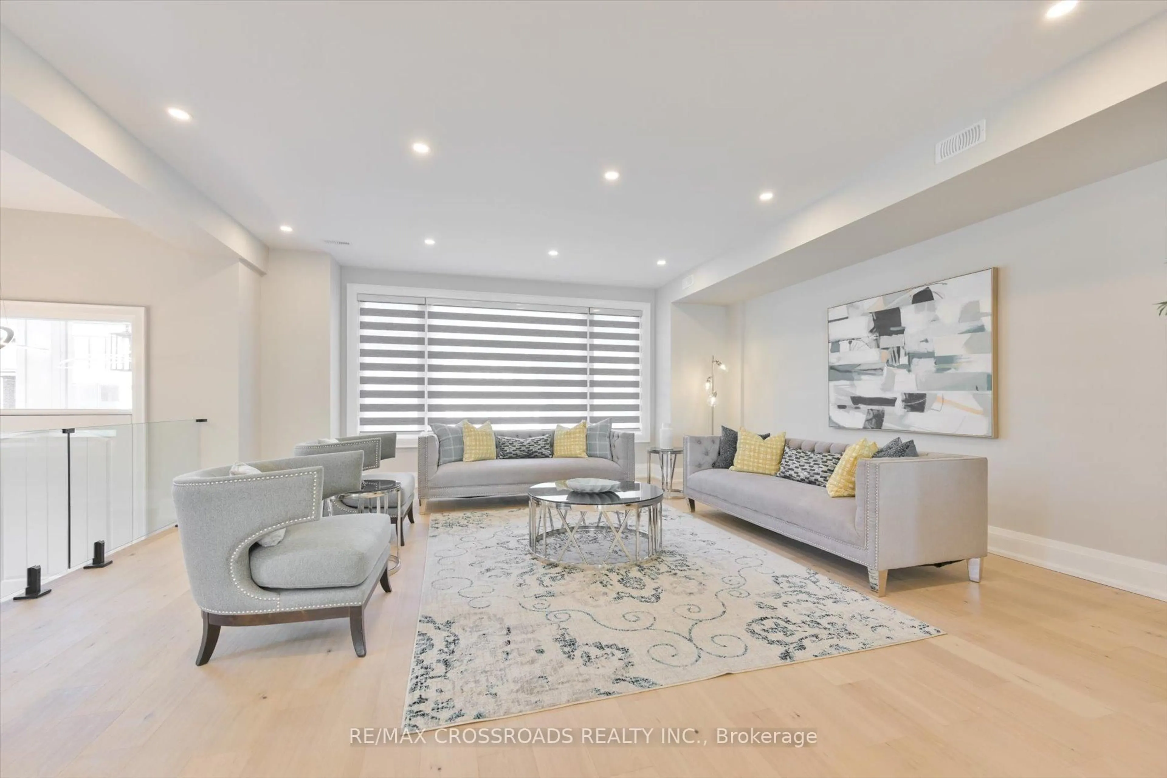 Living room with furniture, unknown for 84 Westbourne Ave, Toronto Ontario M1L 2Y5