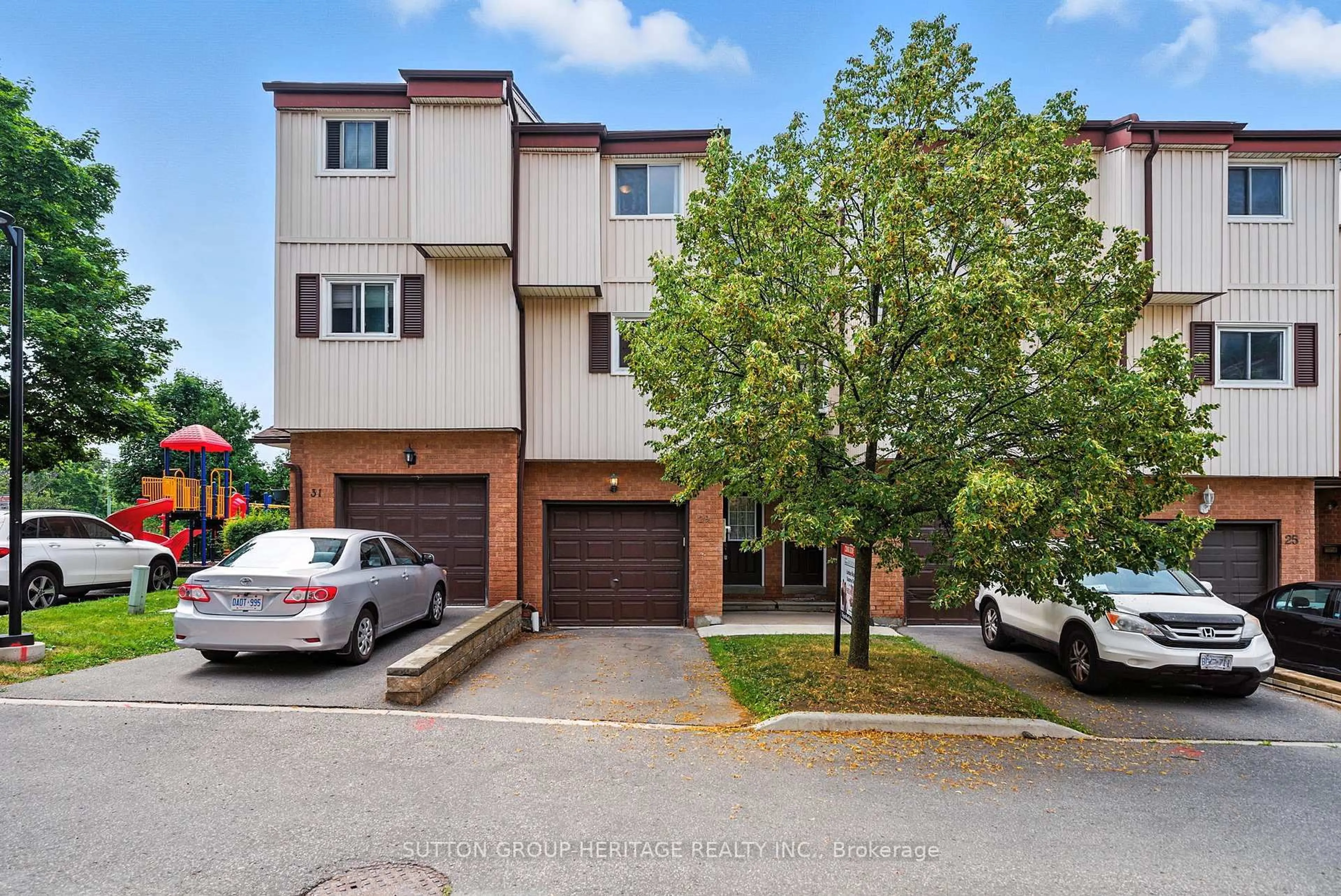 A pic from outside/outdoor area/front of a property/back of a property/a pic from drone, street for 601 Galahad Dr #29, Oshawa Ontario L1K 1L9