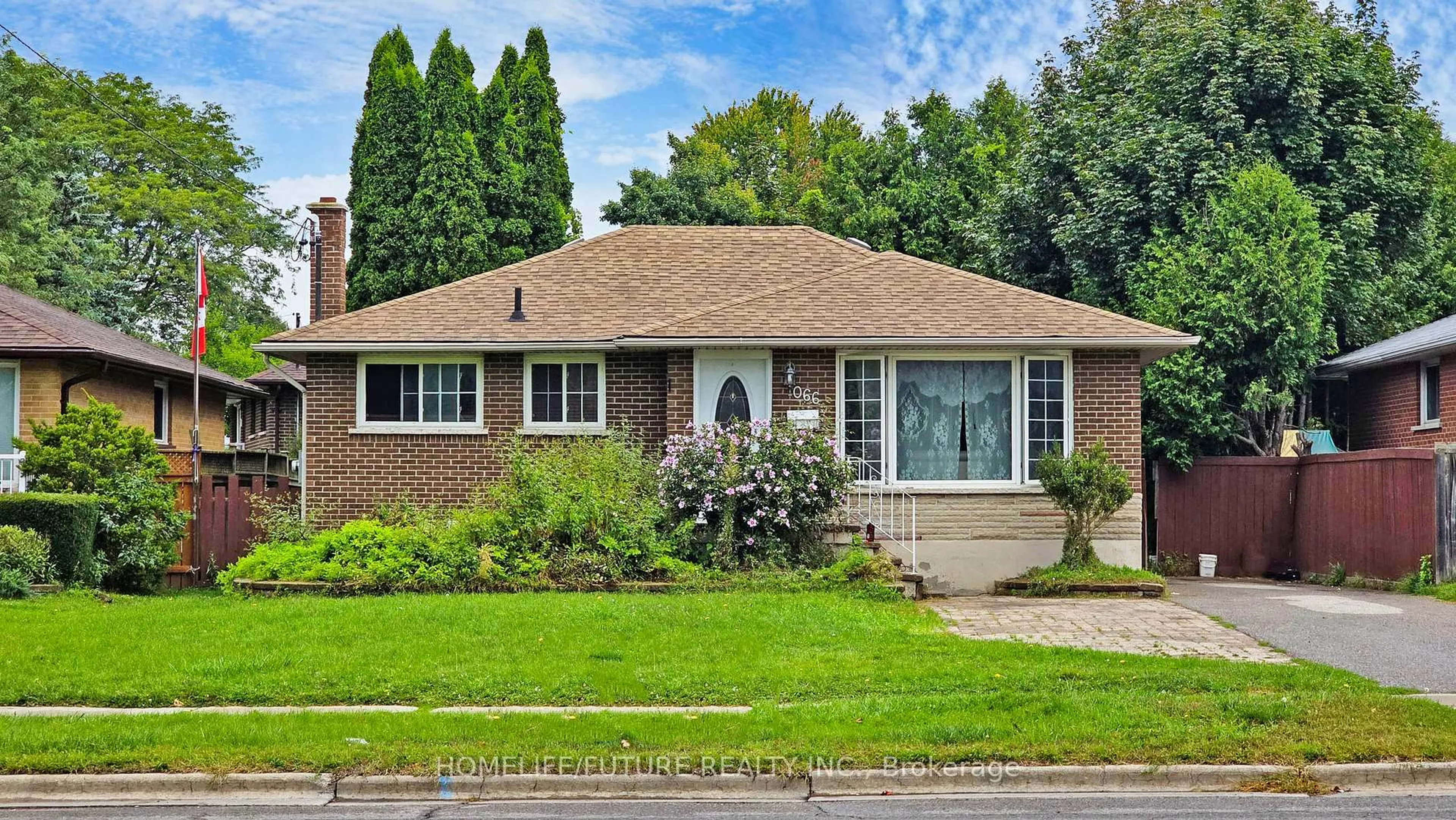 Home with brick exterior material, street for 1066 Olive Ave, Oshawa Ontario L1H 2T4