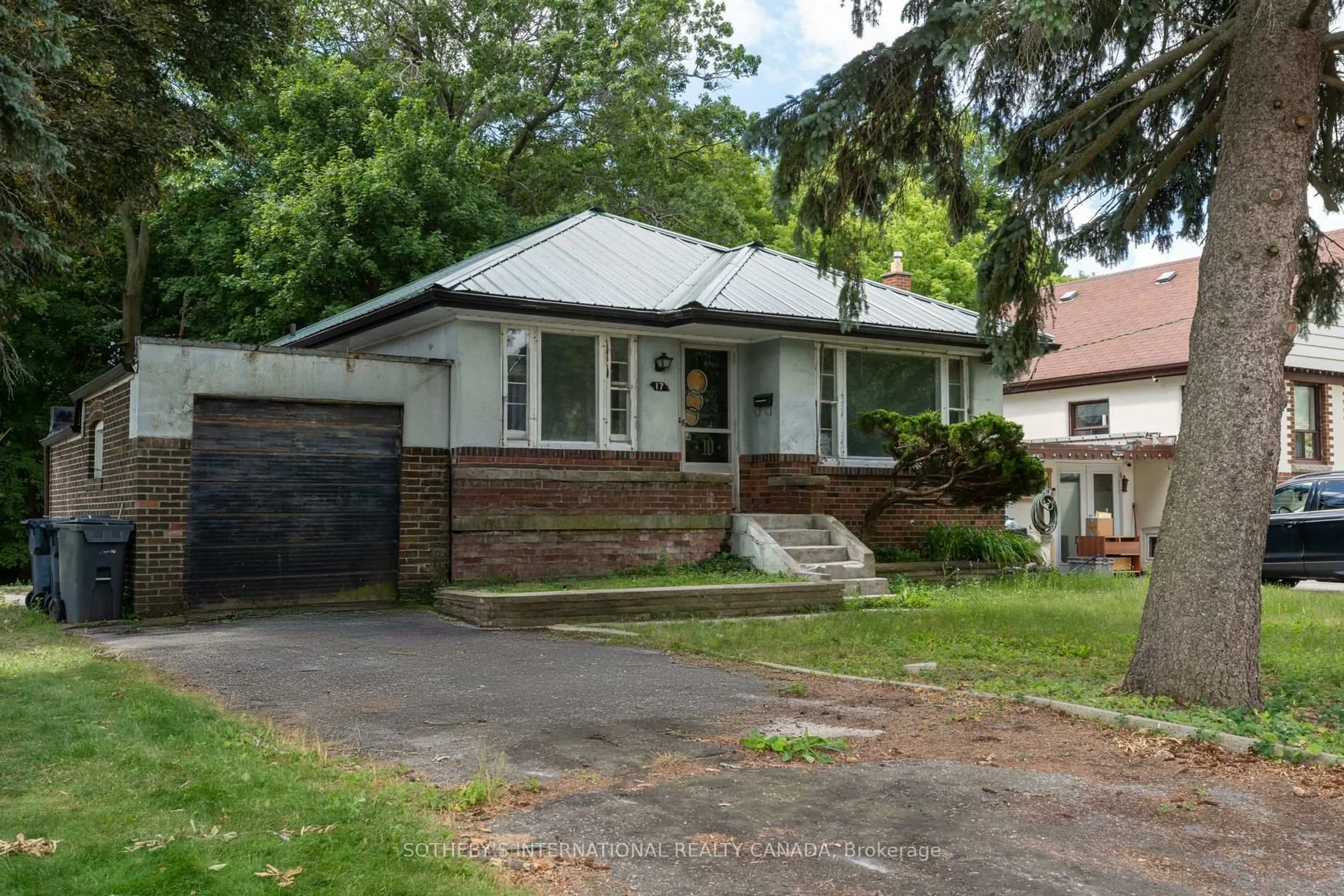 Home with brick exterior material, street for 17 Ayre Point Rd, Toronto Ontario M1M 1G4