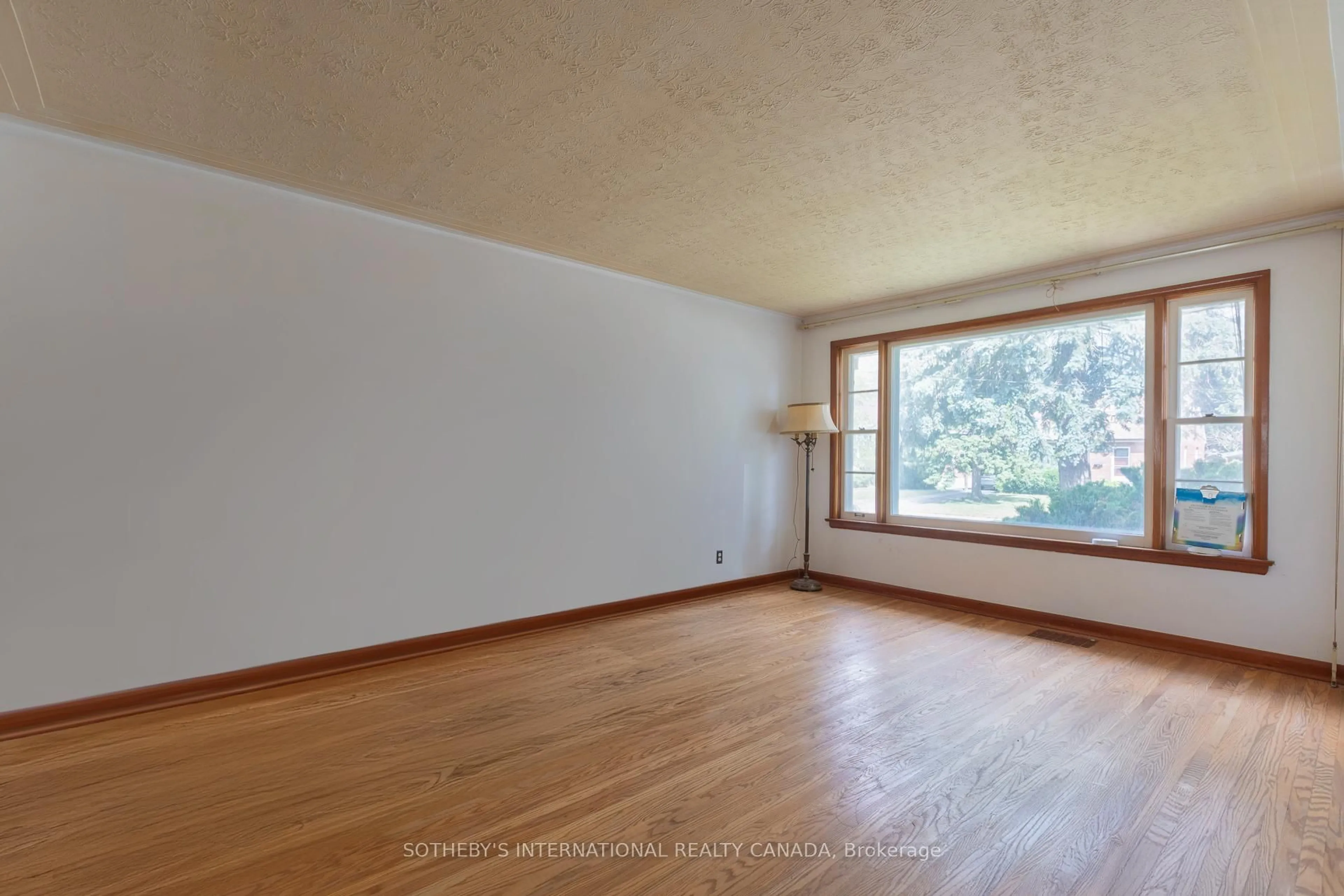 A pic of a room for 17 Ayre Point Rd, Toronto Ontario M1M 1G4