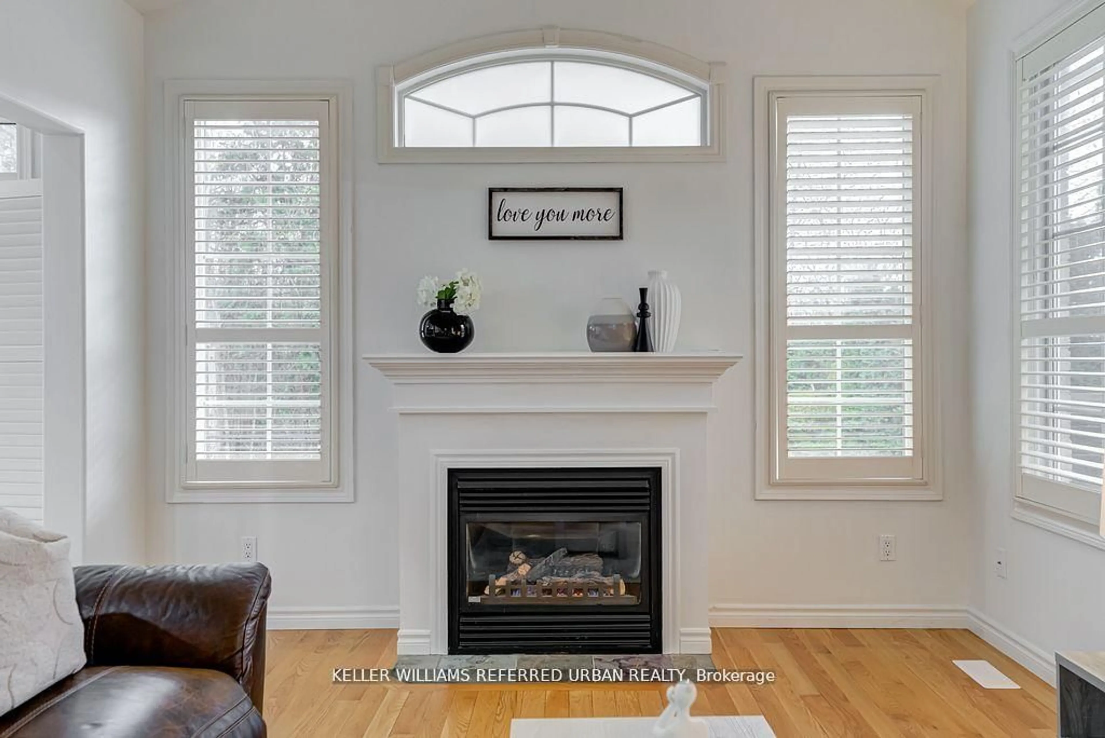 Living room with furniture, unknown for 2 Thistledown Cres, Whitby Ontario L1R 3P2