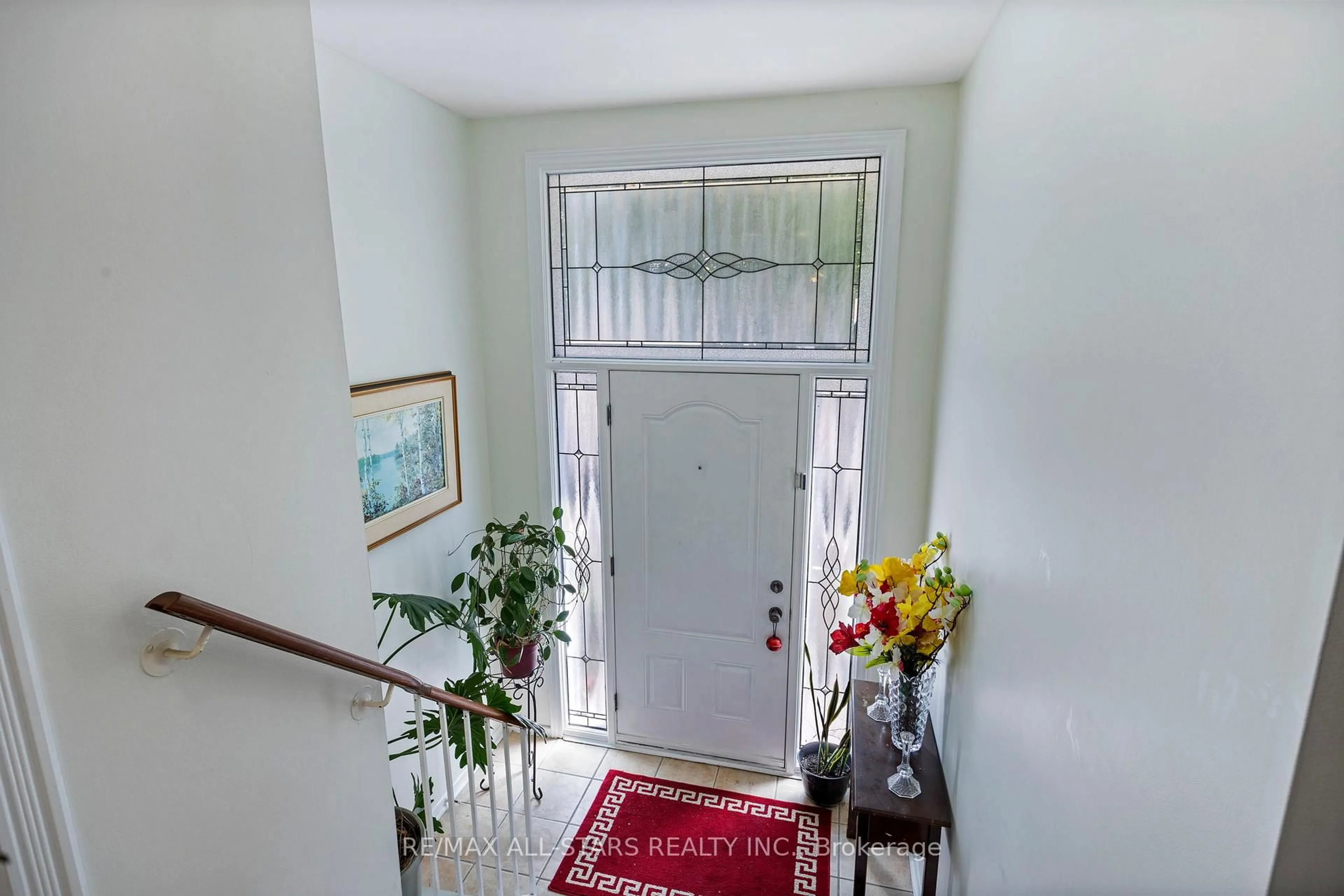 Indoor entryway for 54 Kennaley Cres, Toronto Ontario M1V 1L7