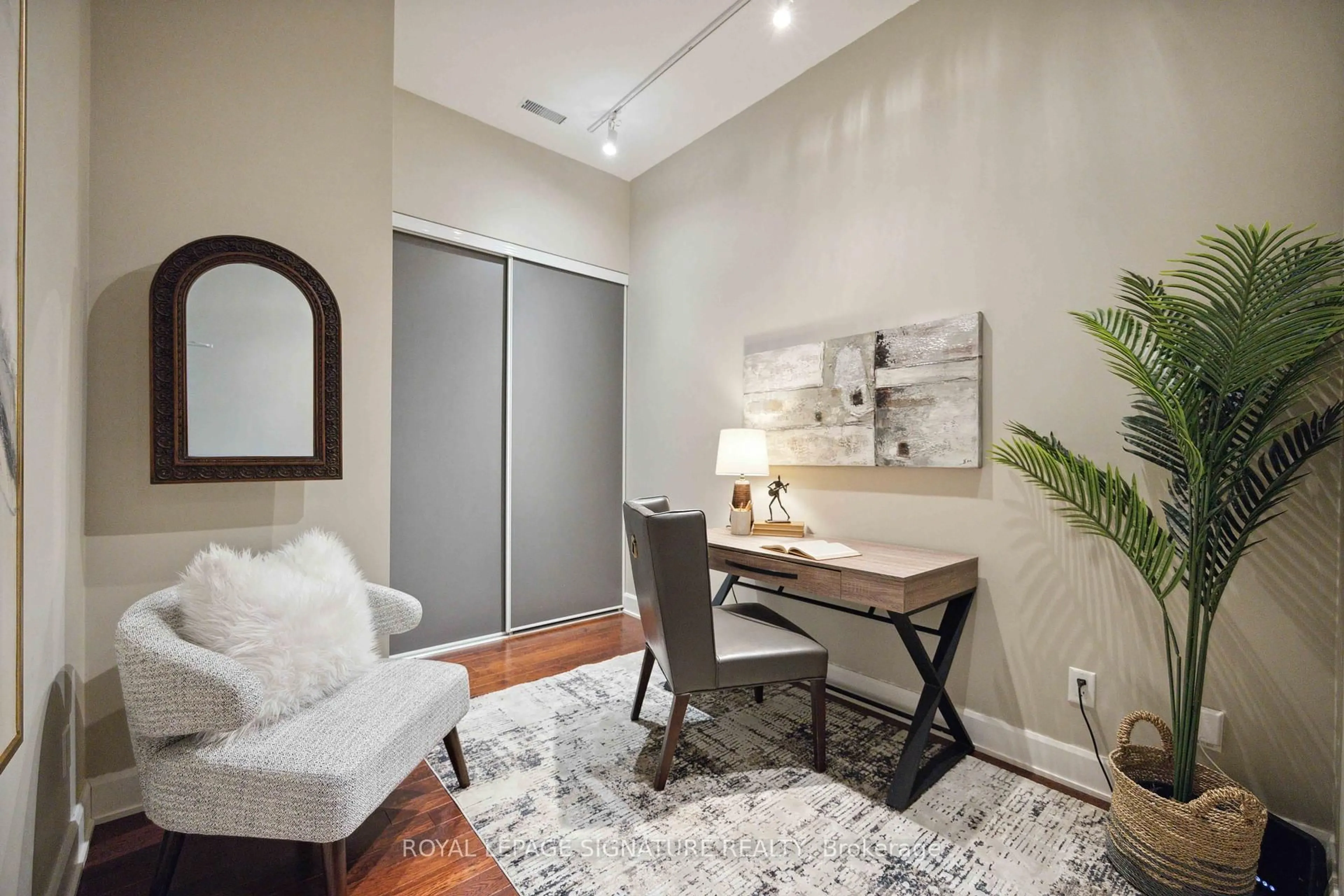 Unknown for 160 Fallingbrook Rd #205, Toronto Ontario M1N 0A1