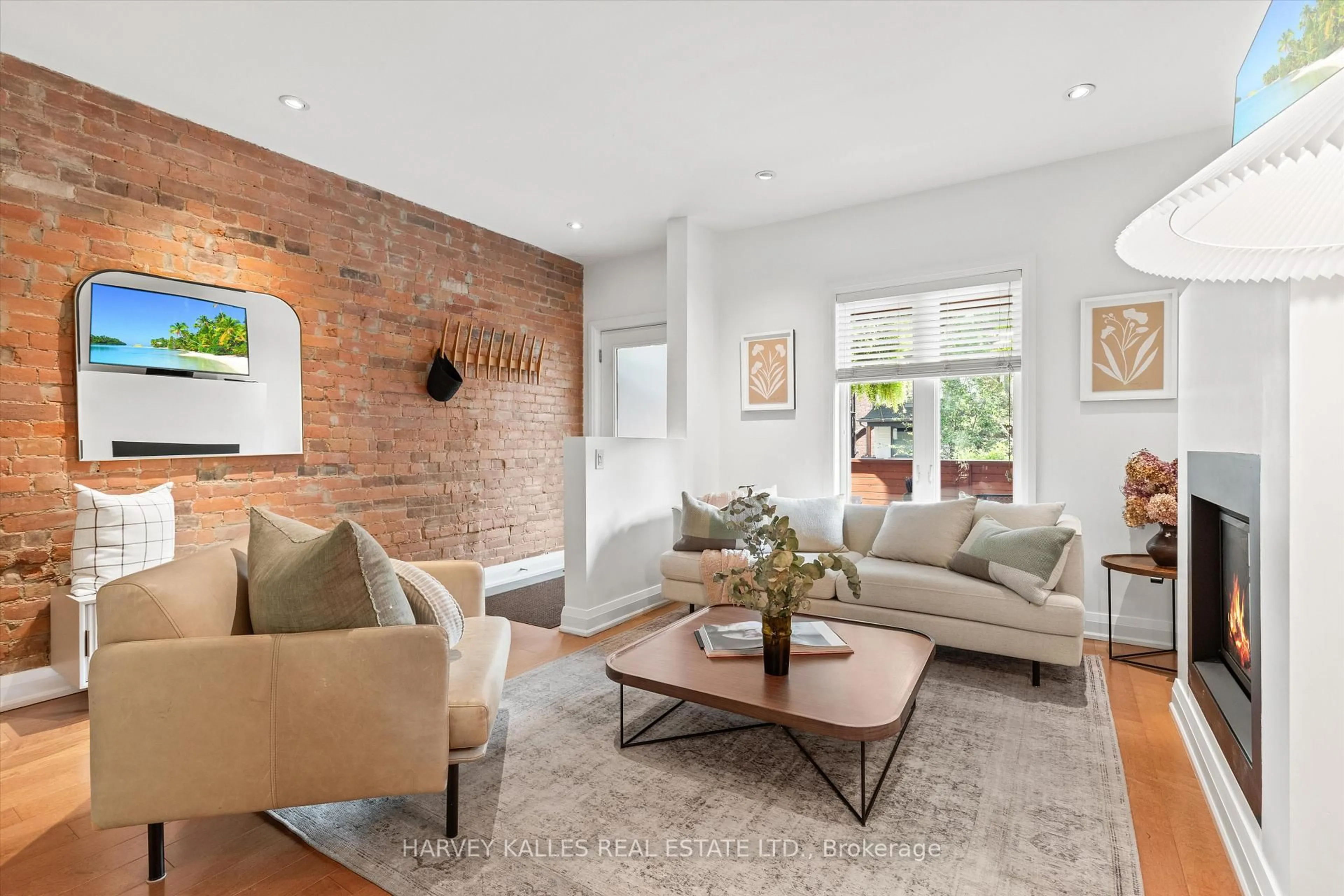 Living room with furniture, unknown for 89 Empire Ave, Toronto Ontario M4M 2L3