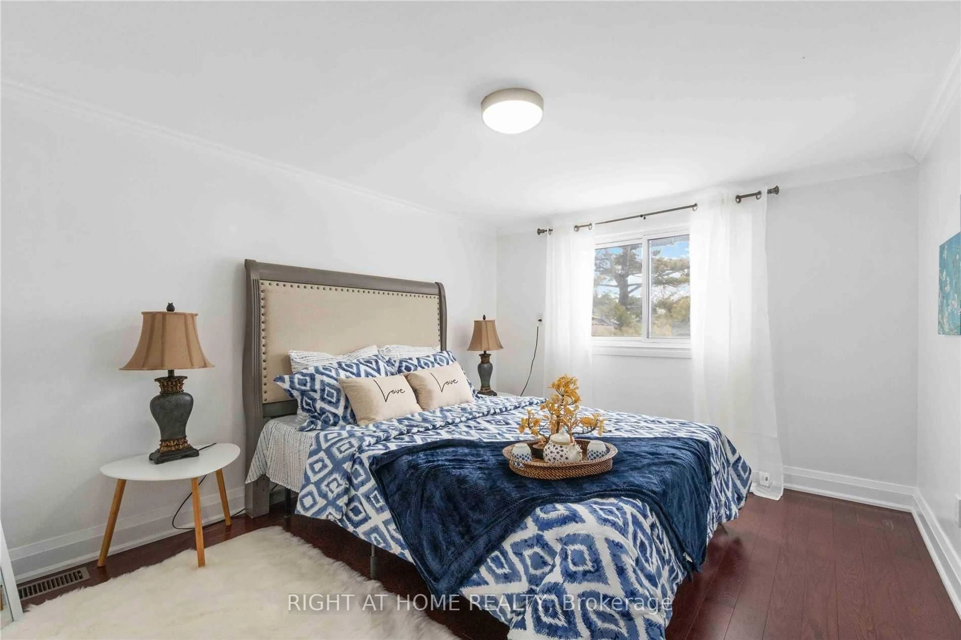 Bedroom with bed, unknown for 19 Burk St, Oshawa Ontario L1J 4C1