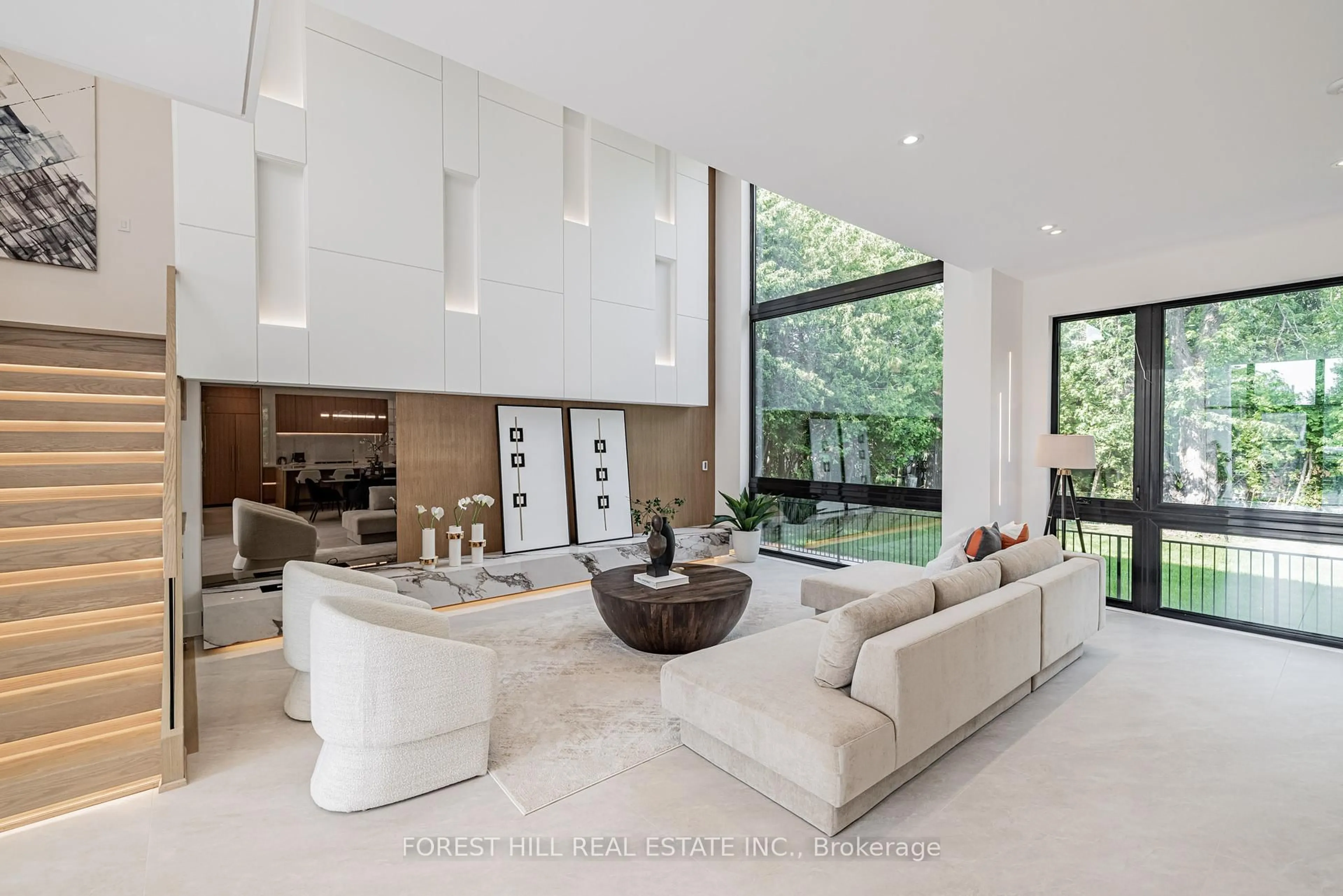 Living room with furniture, unknown for 105 Castle Hill Dr, Toronto Ontario M1T 2Y8