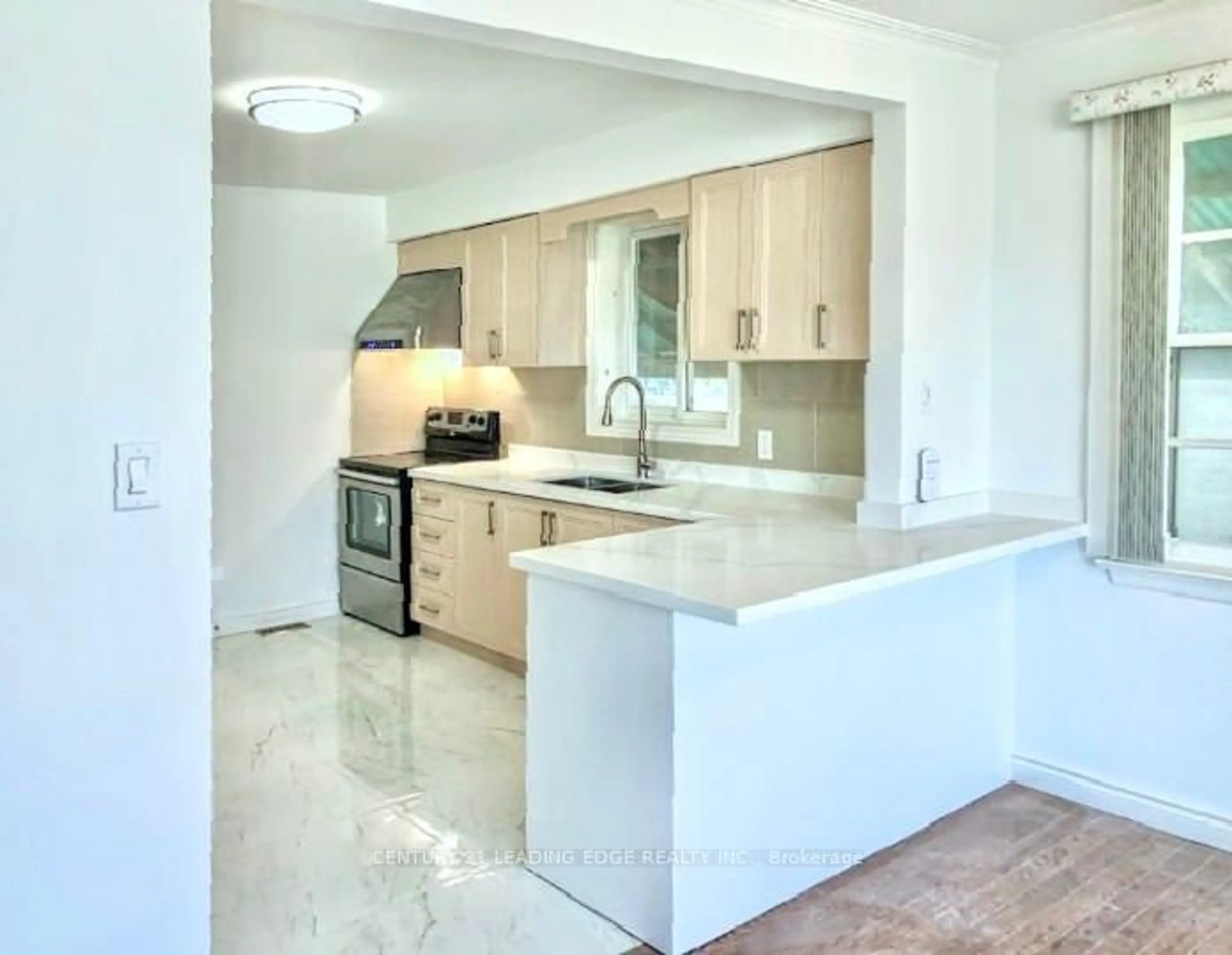 Open concept kitchen, ceramic/tile floor for 2250 Brimley Rd, Toronto Ontario M1S 2B6