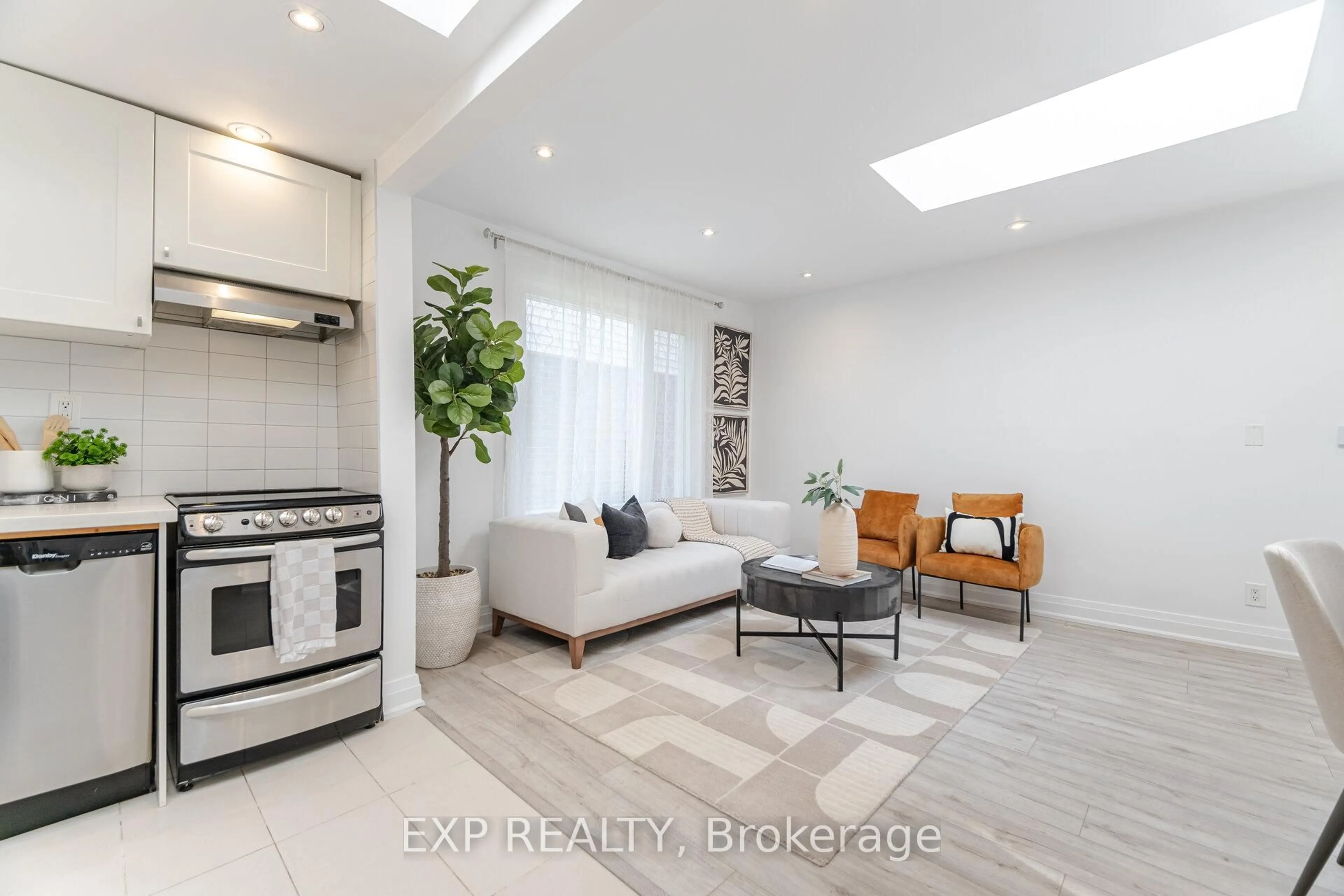Unknown for 48 Orley Ave, Toronto Ontario M4C 2C1