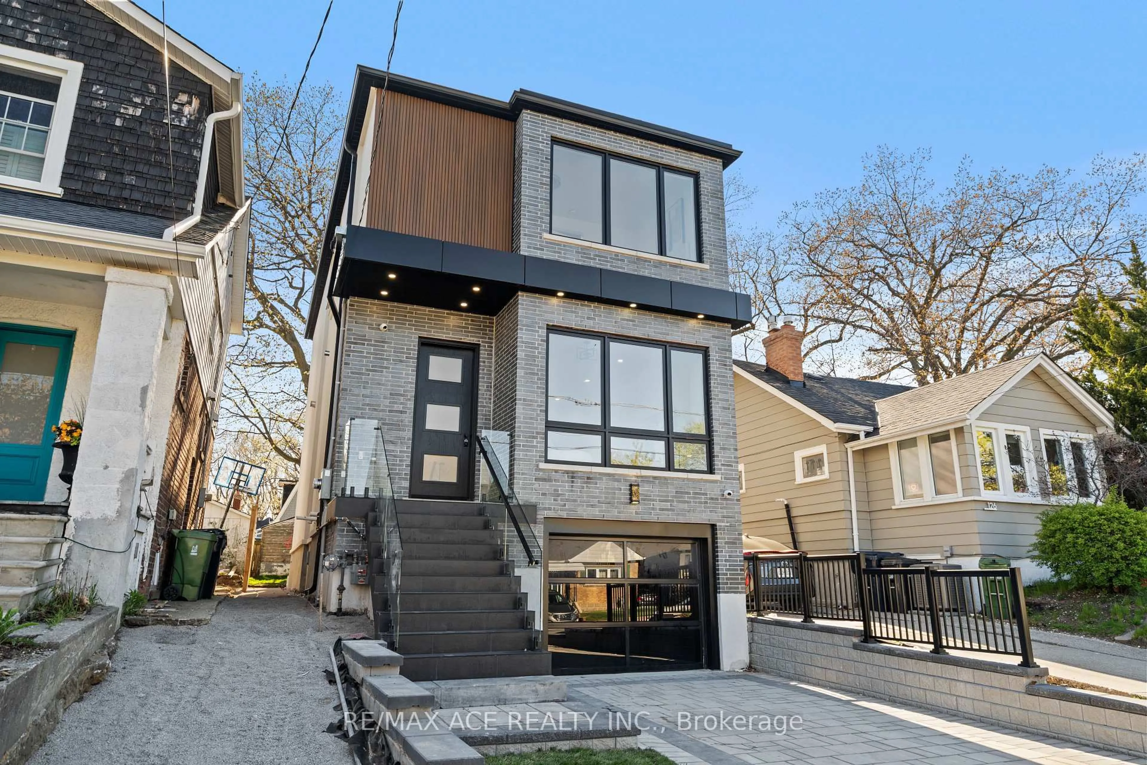 Home with brick exterior material, street for 122 Warden Ave, Toronto Ontario M1N 2Z4