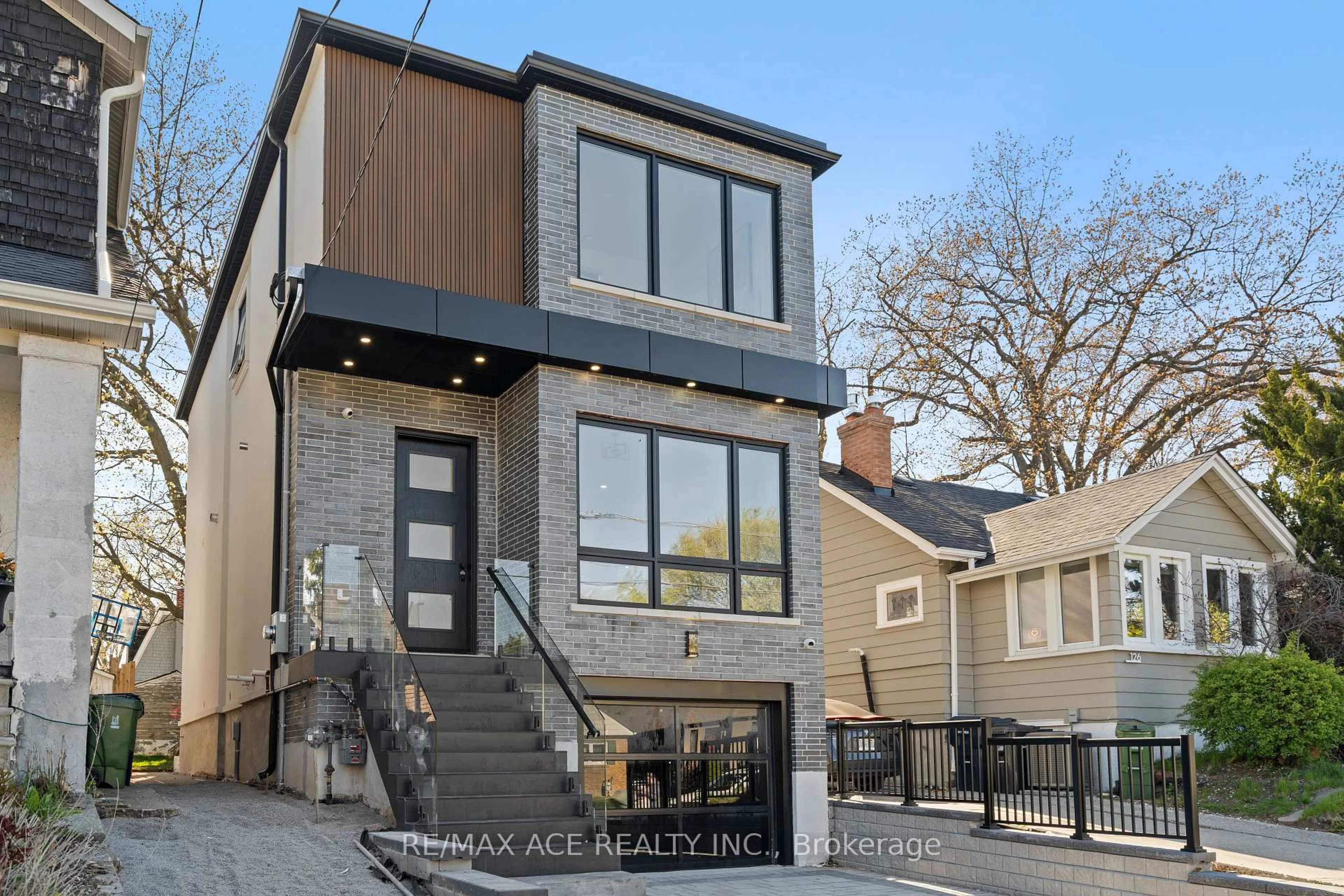 Home with brick exterior material, street for 122 Warden Ave, Toronto Ontario M1N 2Z4