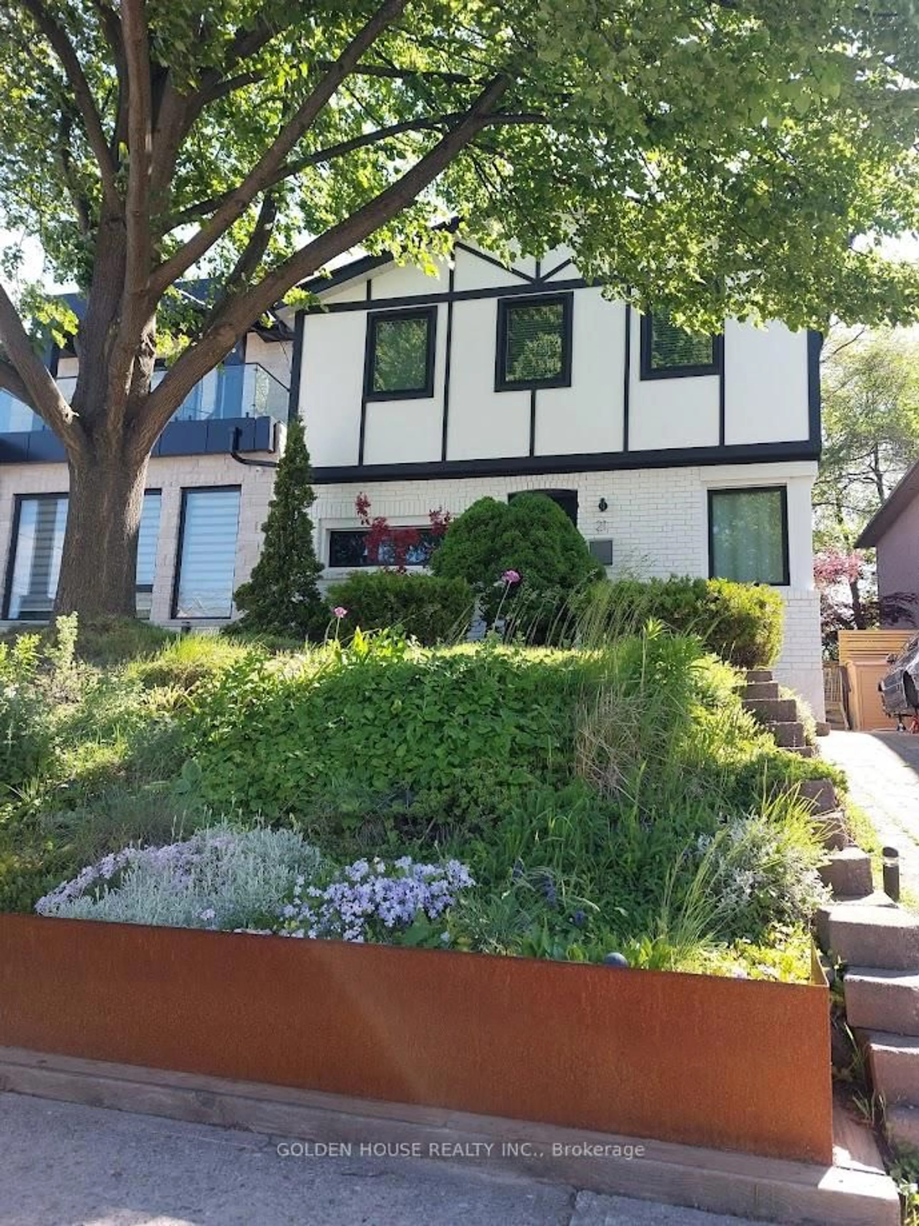 Unknown for 21 Thatcher Ave, Toronto Ontario M1M 2M3