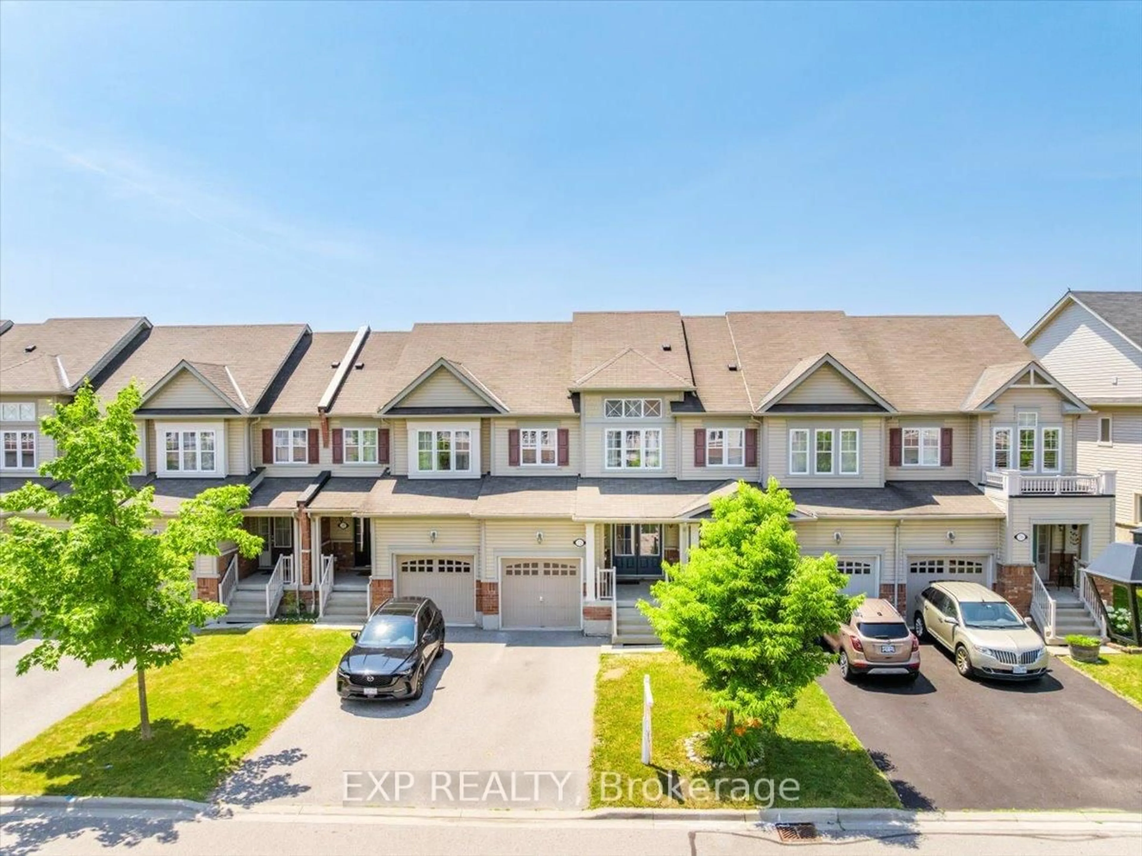 A pic from outside/outdoor area/front of a property/back of a property/a pic from drone, street for 22 James Govan Dr, Whitby Ontario L1N 0J8