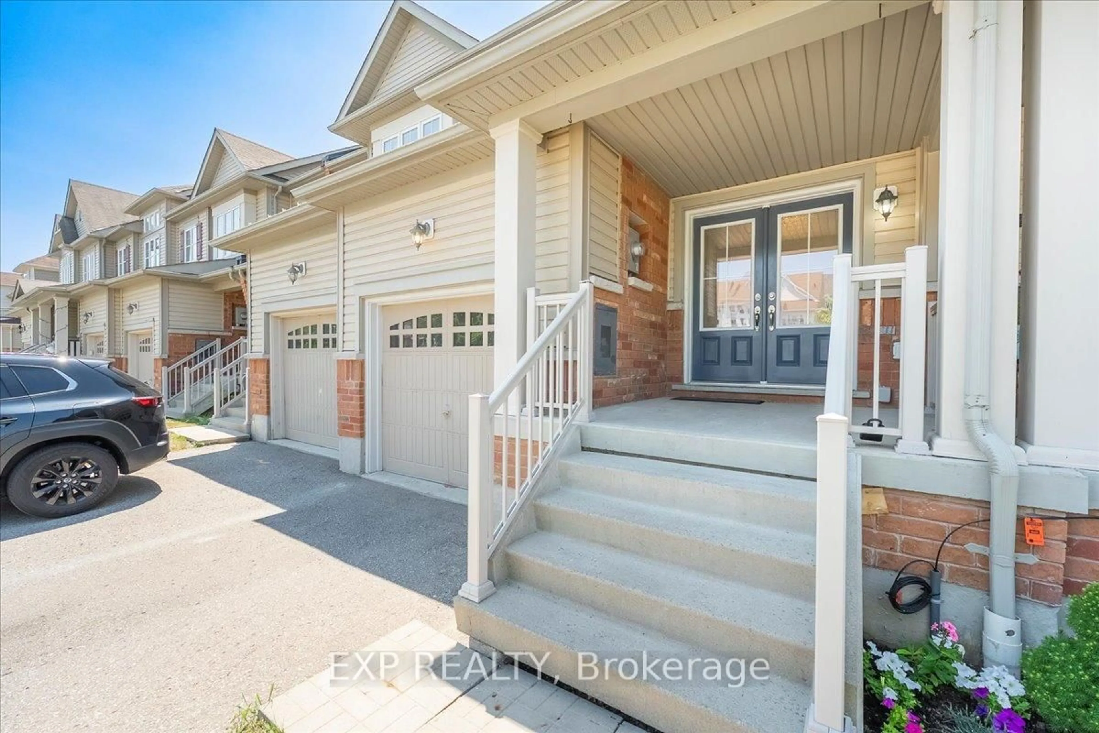 Indoor entryway for 22 James Govan Dr, Whitby Ontario L1N 0J8