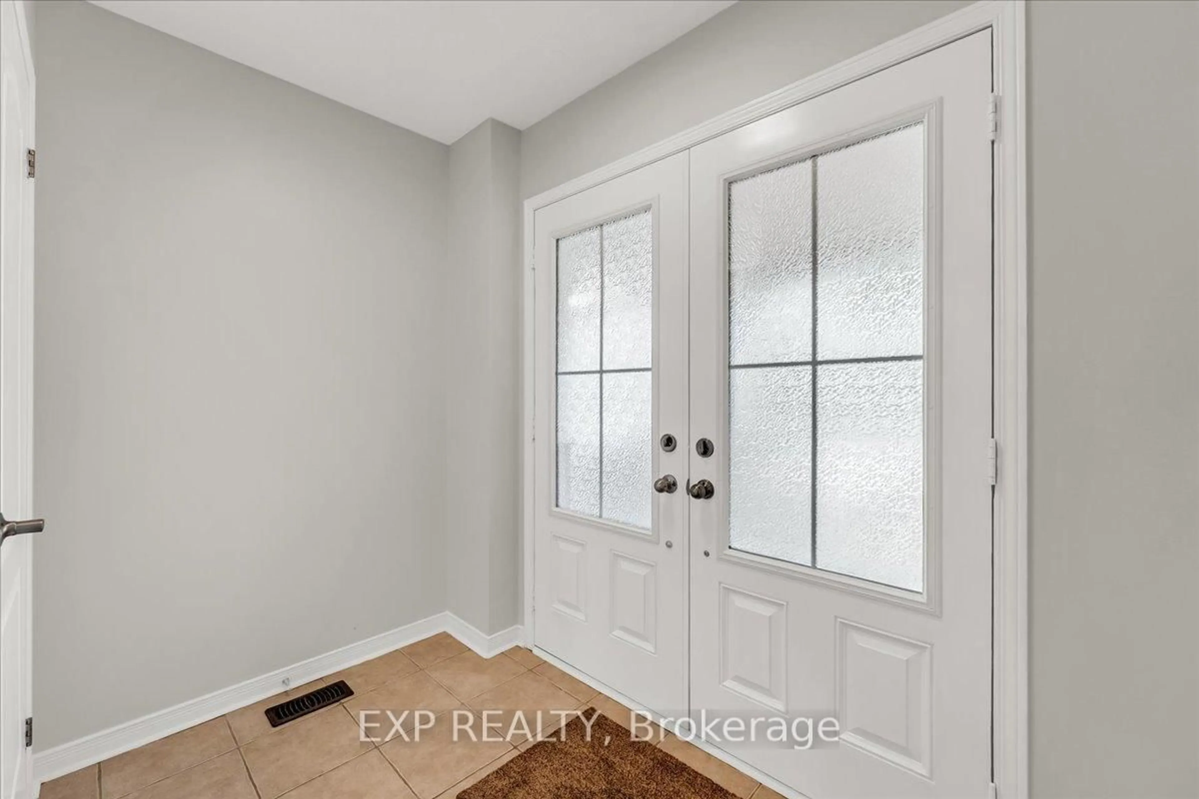 Indoor entryway for 22 James Govan Dr, Whitby Ontario L1N 0J8