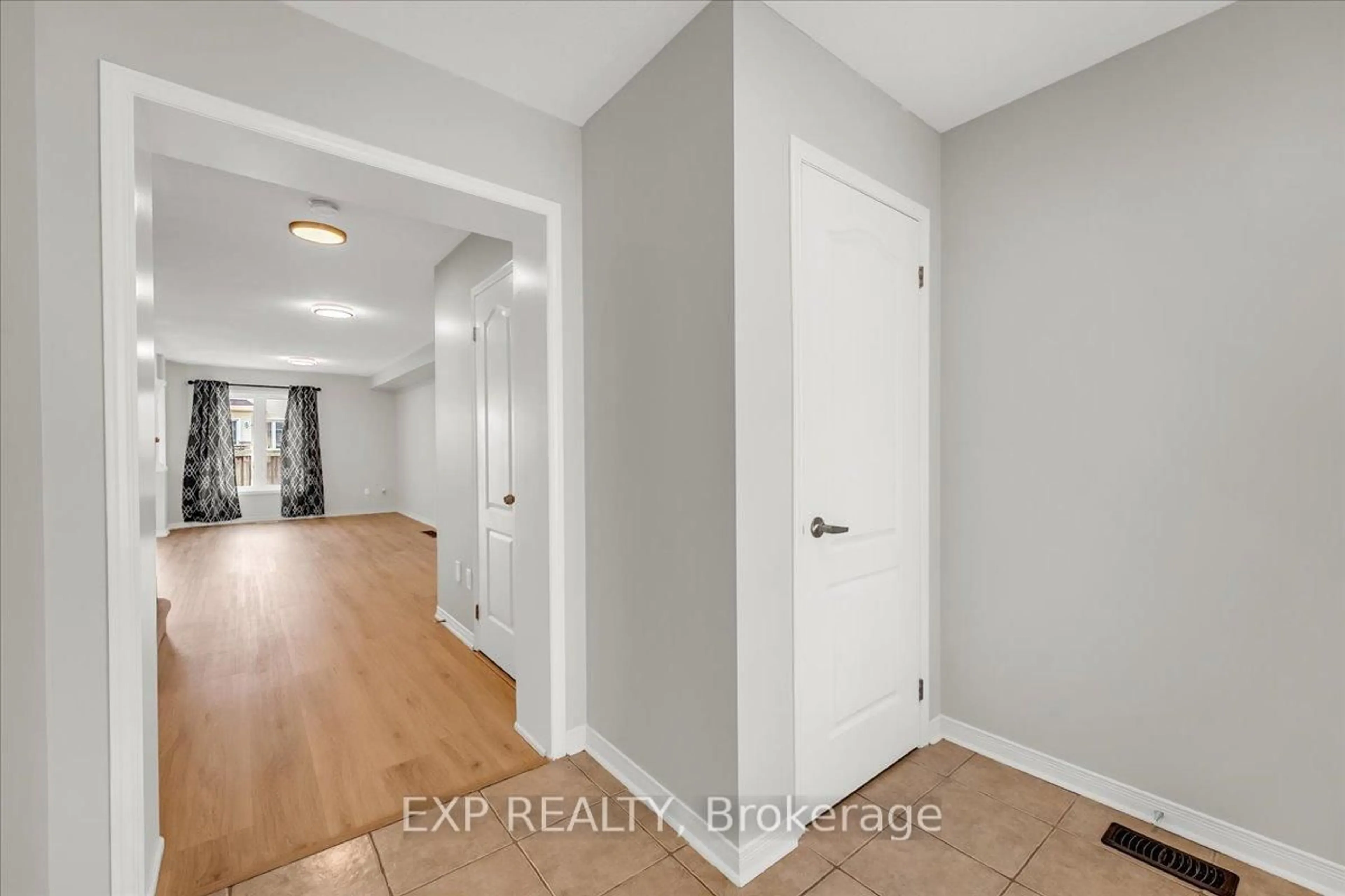 Indoor entryway for 22 James Govan Dr, Whitby Ontario L1N 0J8