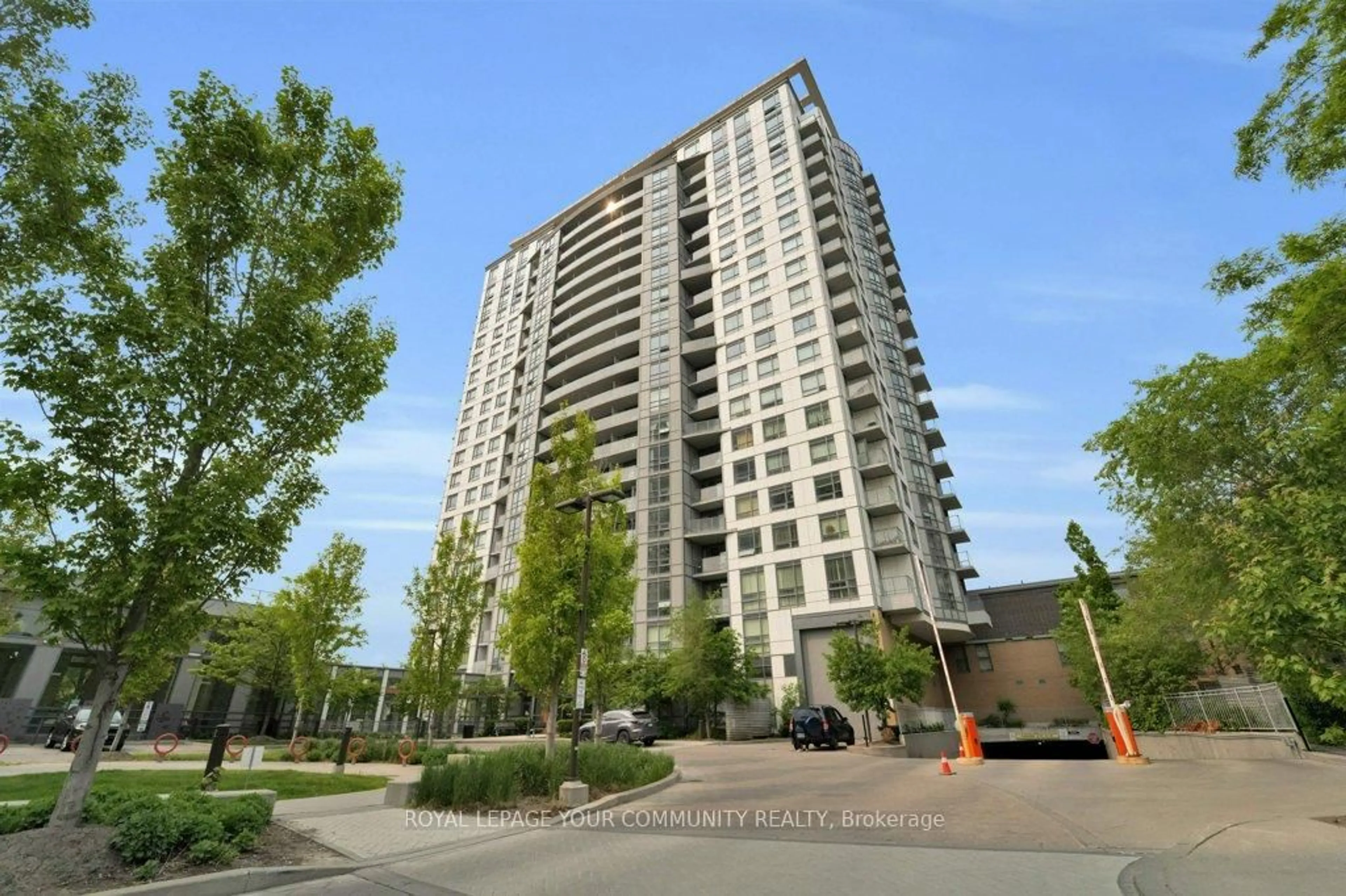 Patio, building for 185 Bonis Ave #802, Toronto Ontario M1T 0A4