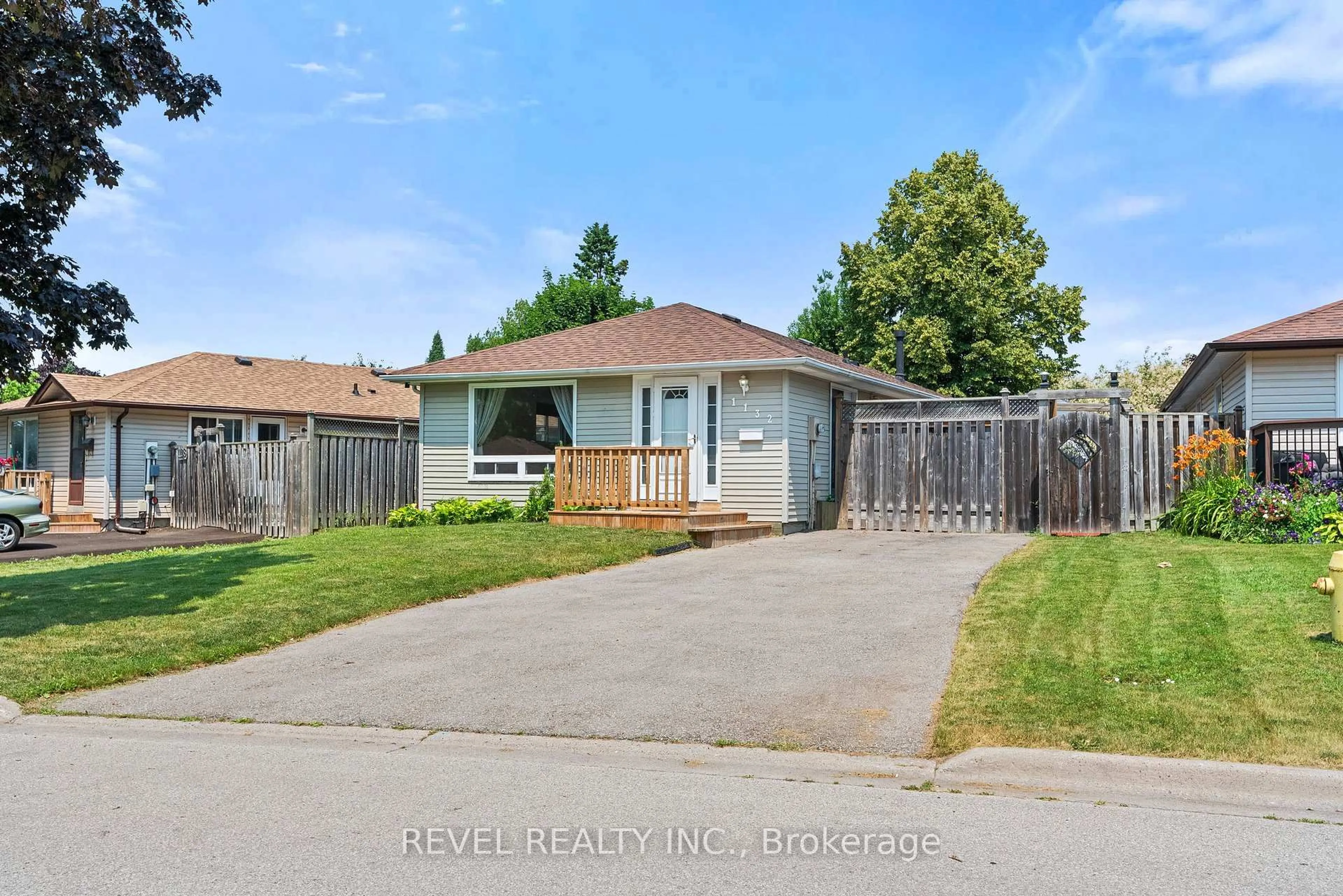 Unknown for 1132 Norman Cres, Oshawa Ontario L1H 7X1