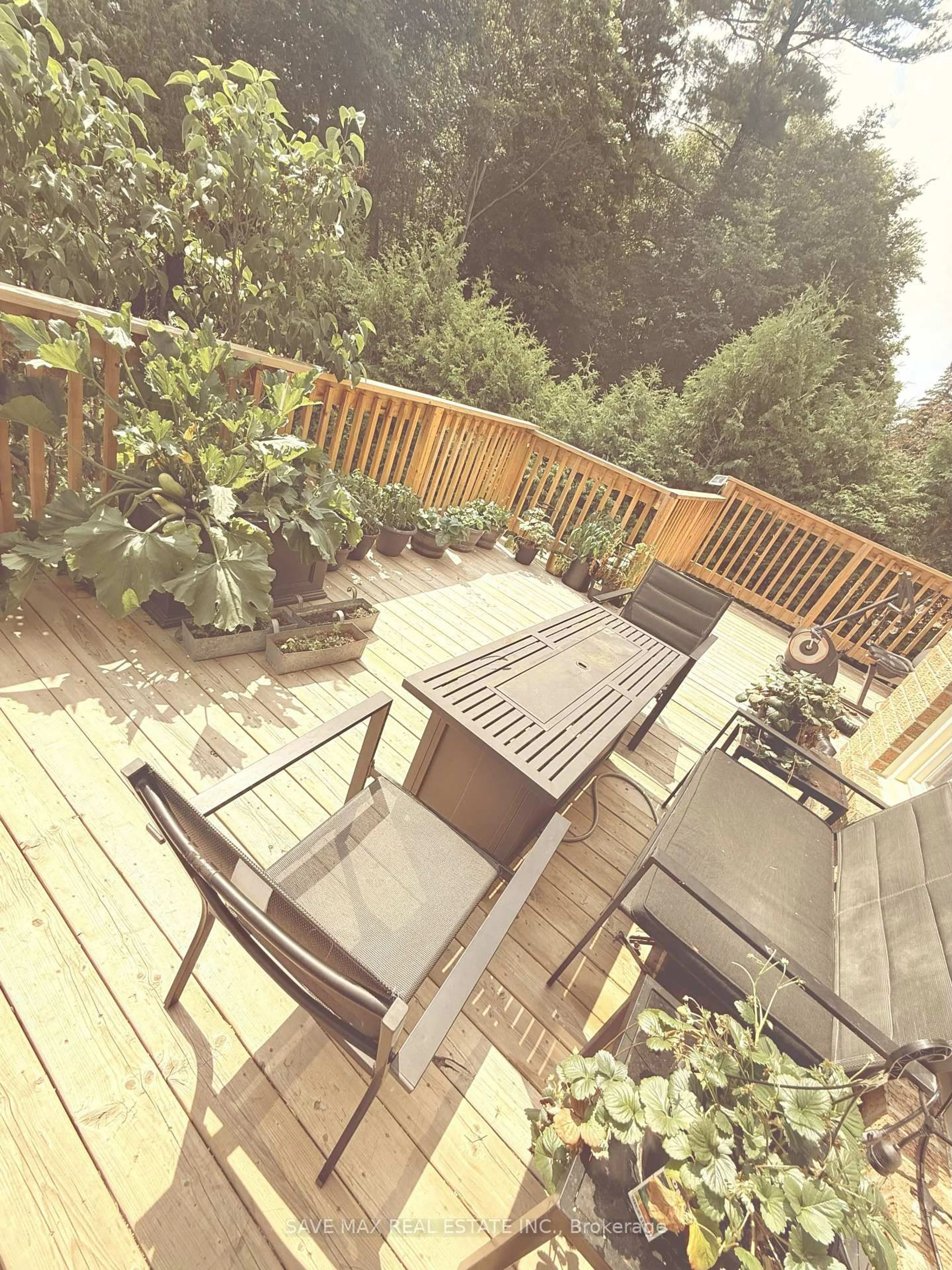 Patio, unknown for 1220 Abbey Rd, Pickering Ontario L1X 1V7
