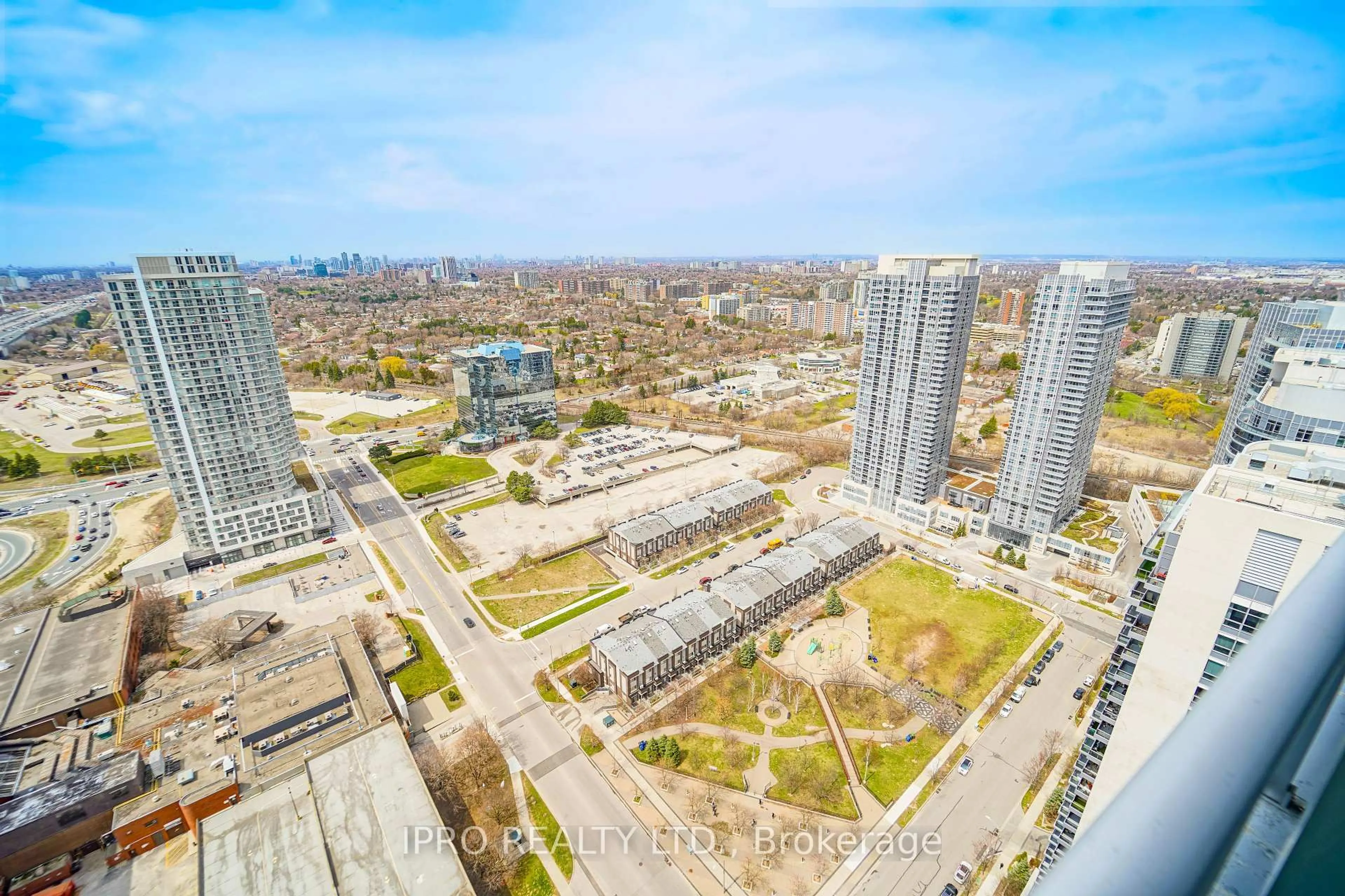 A pic from outside/outdoor area/front of a property/back of a property/a pic from drone, city buildings view from balcony for 135 Village Green Sq #PH21, Toronto Ontario M1S 0L1