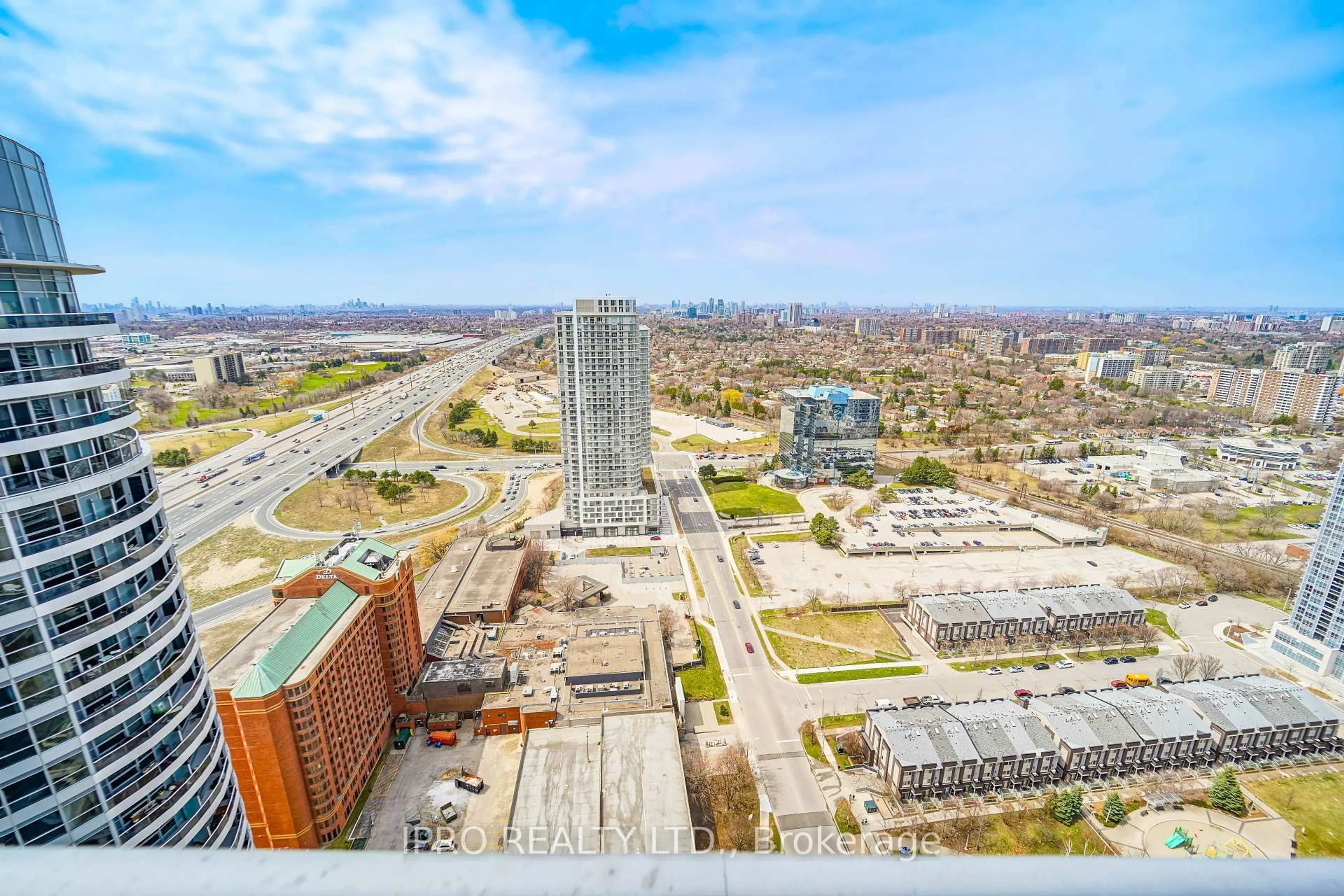 A pic from outside/outdoor area/front of a property/back of a property/a pic from drone, city buildings view from balcony for 135 Village Green Sq #PH21, Toronto Ontario M1S 0L1