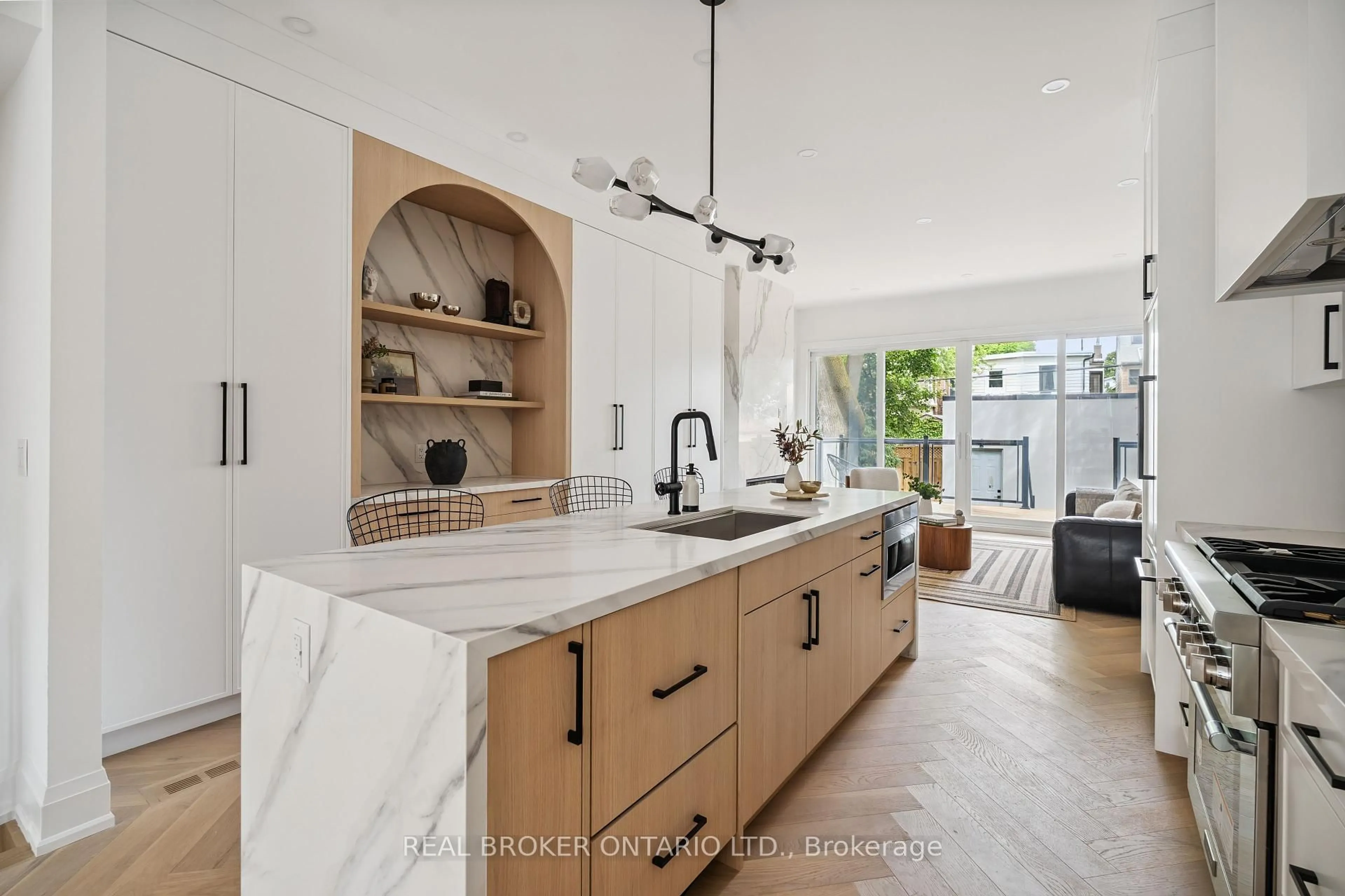 Open concept kitchen, ceramic/tile floor for 98 Hogarth Ave, Toronto Ontario M4K 1K4