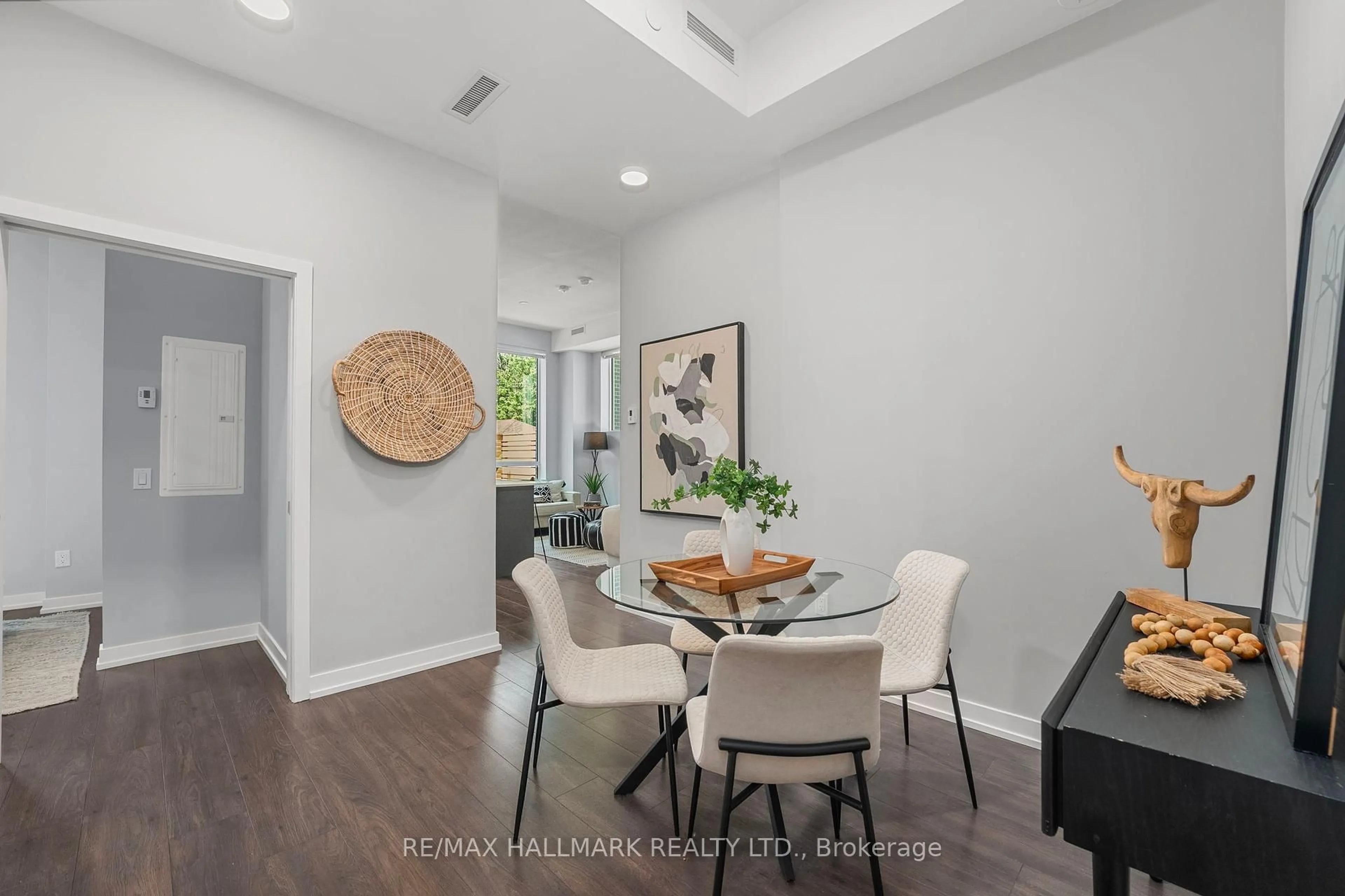 Dining room, unknown for 150 Logan Ave #124, Toronto Ontario M4M 0E4