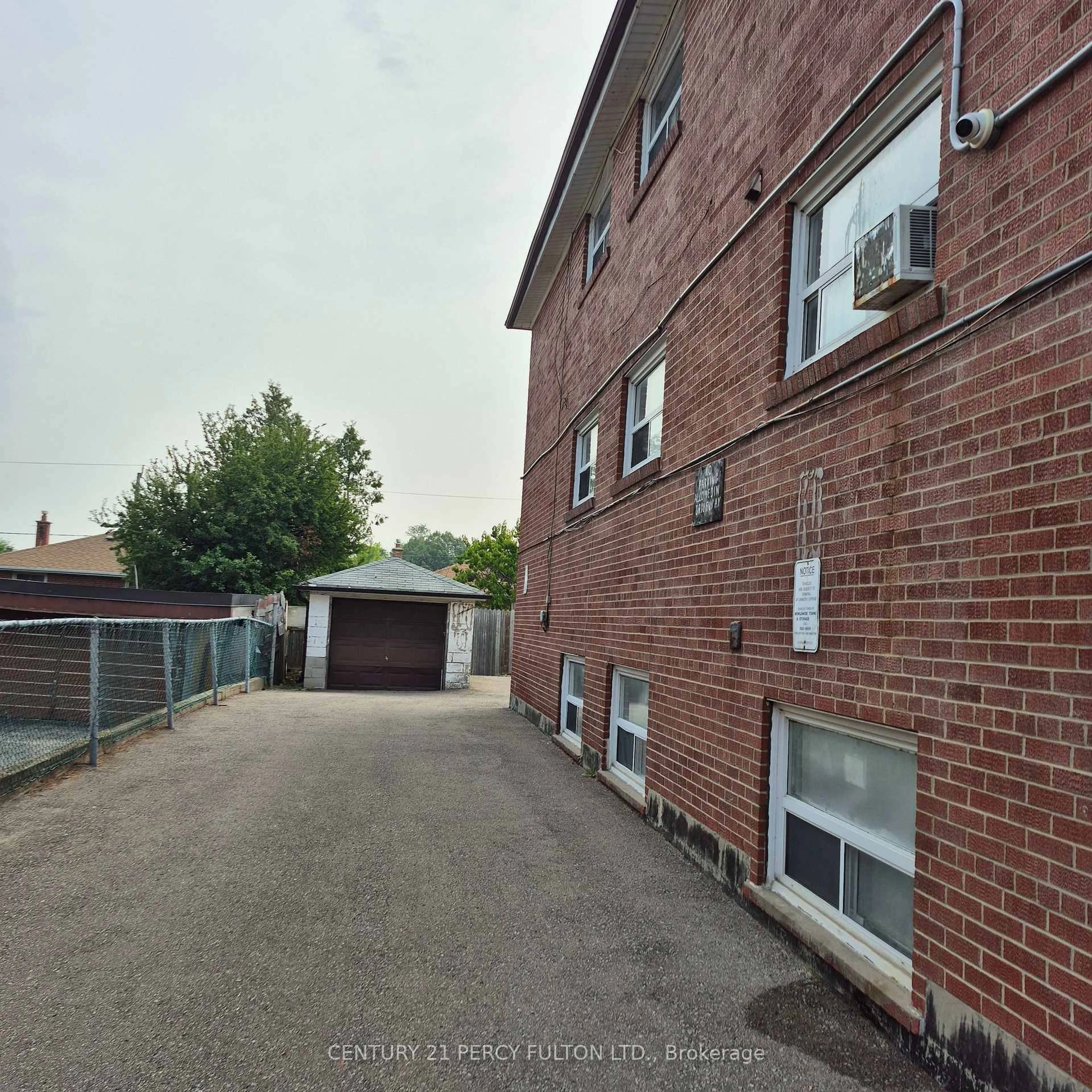 A pic from outside/outdoor area/front of a property/back of a property/a pic from drone, building for 559A Birchmount Rd, Toronto Ontario M1K 1P8