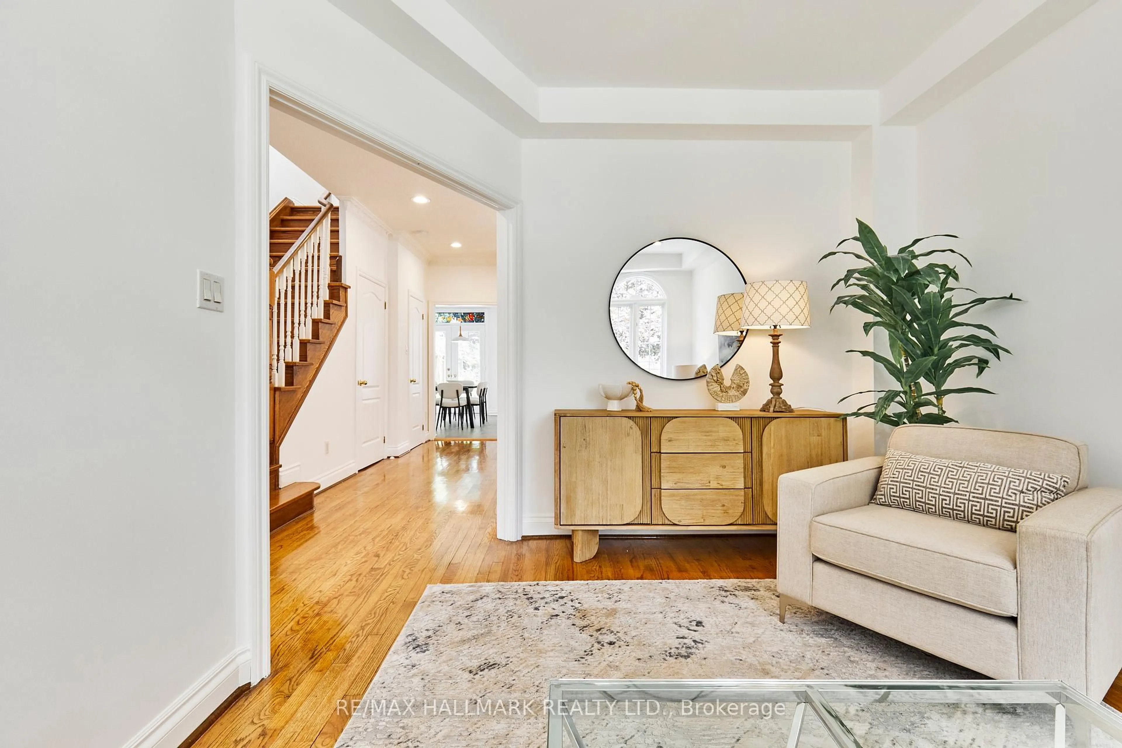 Indoor entryway for 103A Maclean Ave, Toronto Ontario M4E 2Z8