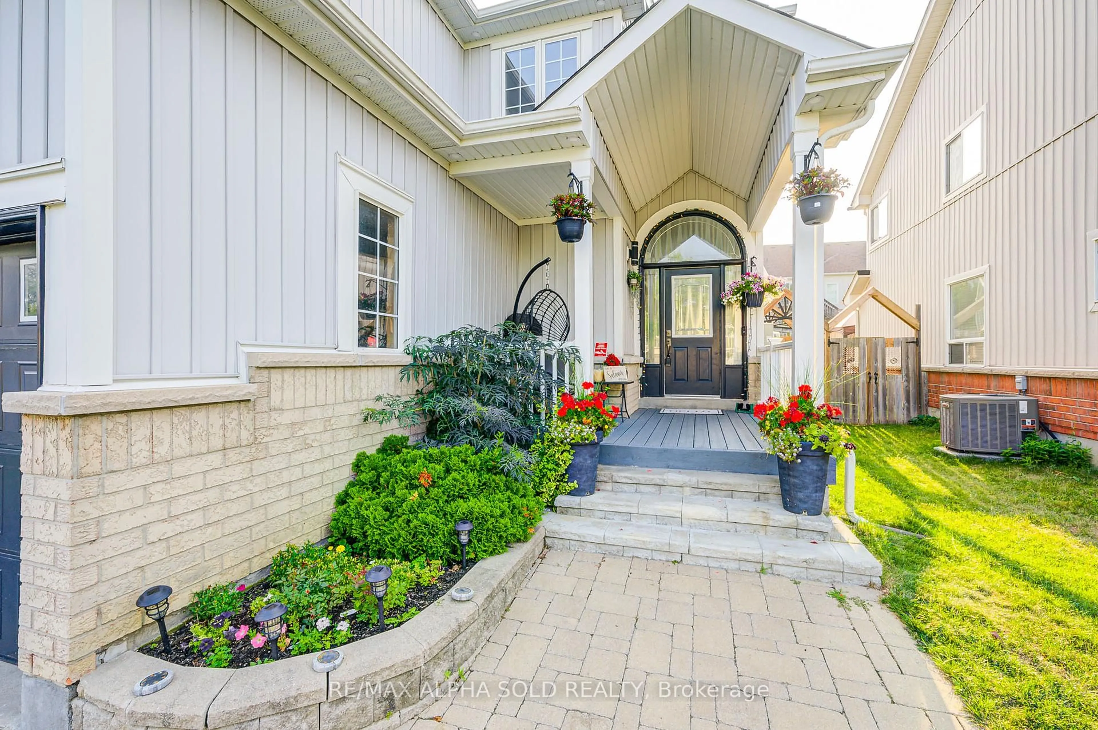 Unknown for 1184 Ashgrove Cres, Oshawa Ontario L1K 3A4