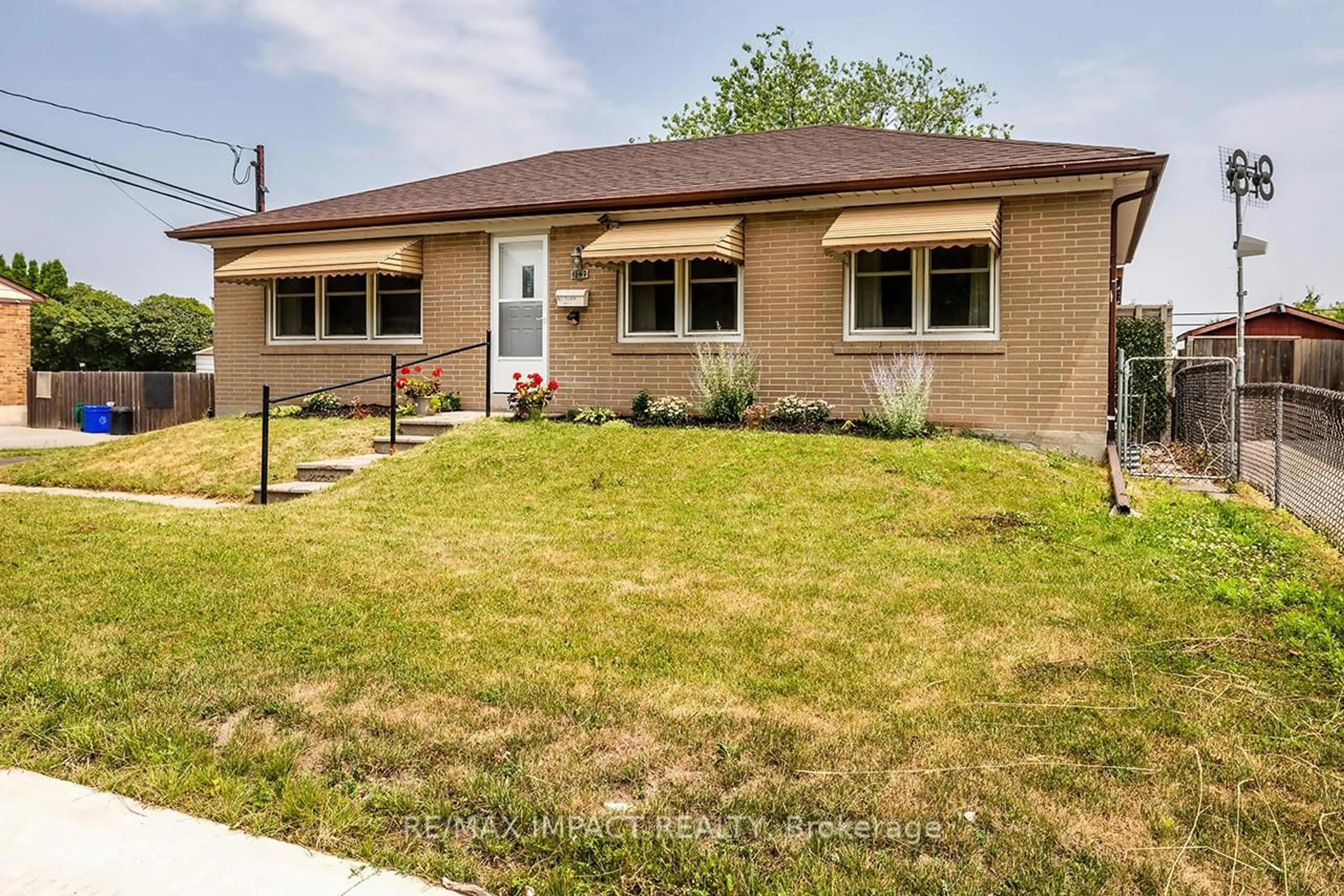 Home with brick exterior material, street for 1287 Minden St, Oshawa Ontario L1J 3R3