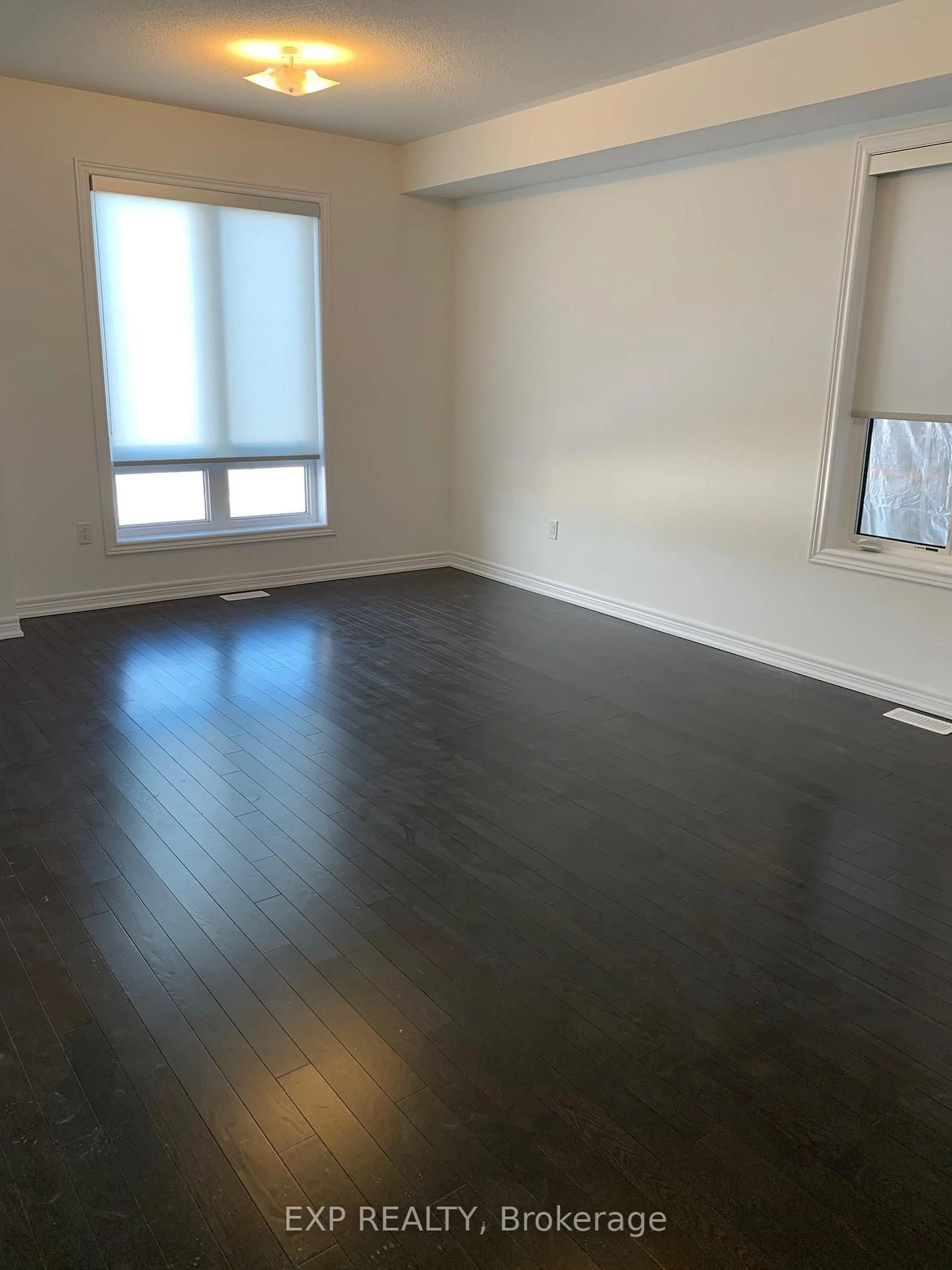 A pic of a room for 34 Dockside Way, Whitby Ontario L1N 0M6
