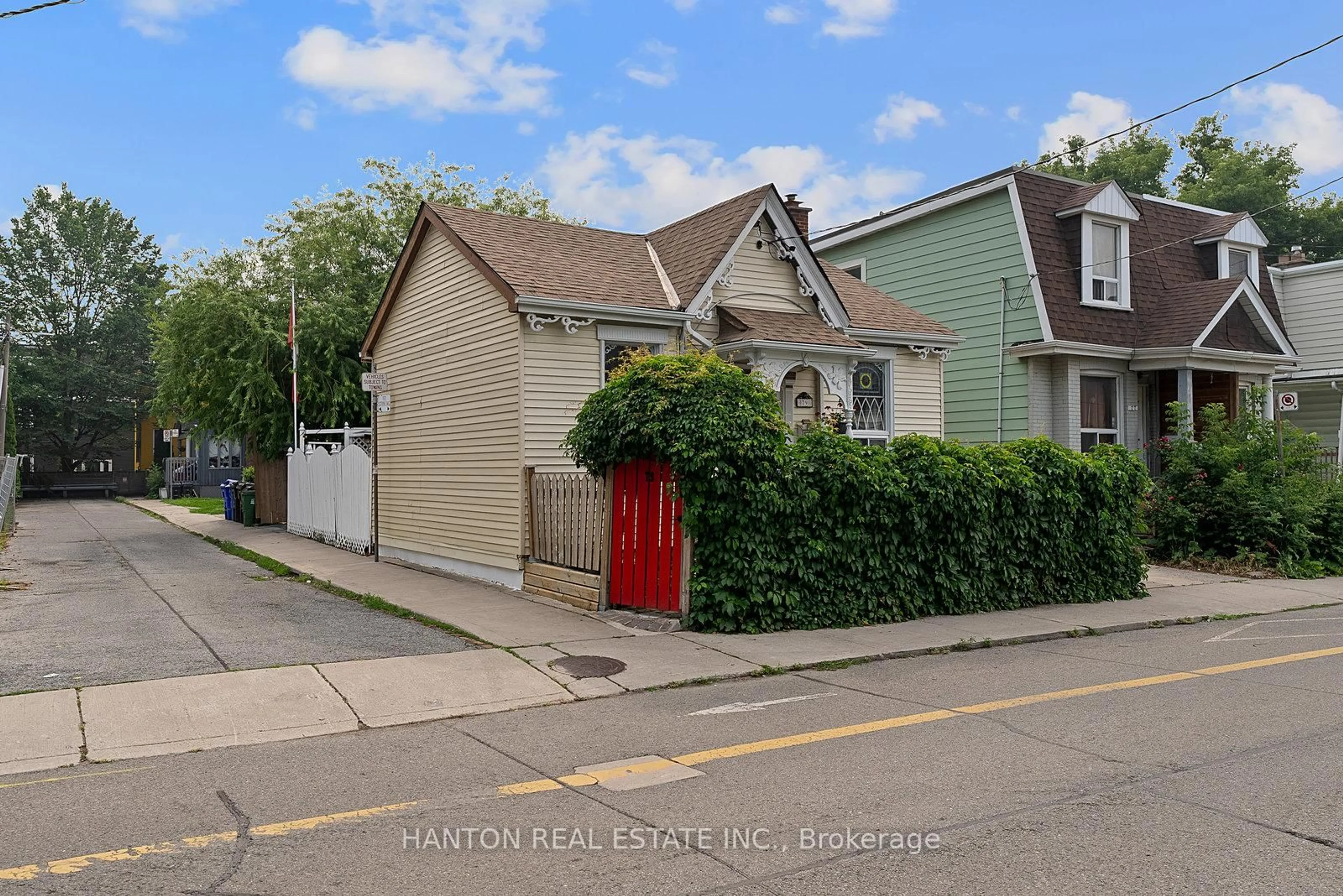 Unknown for 79 Knox Ave, Toronto Ontario M4L 2N8