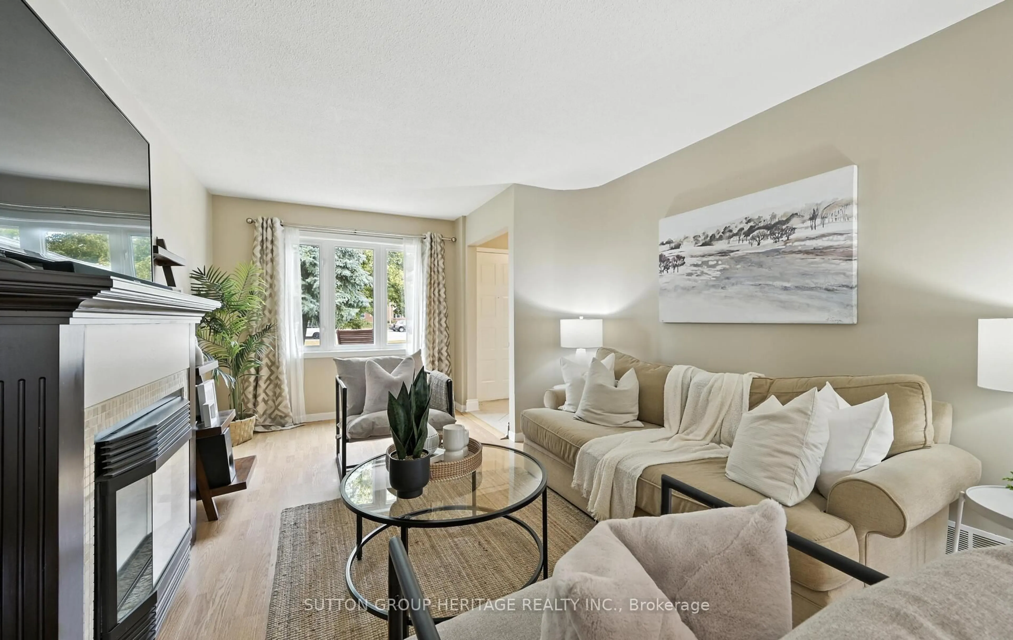 Living room with furniture, unknown for 2 Frazer Rd, Ajax Ontario L1S 4B1