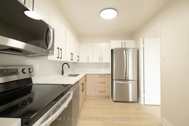 120 Dundalk Dr #405, Toronto 5