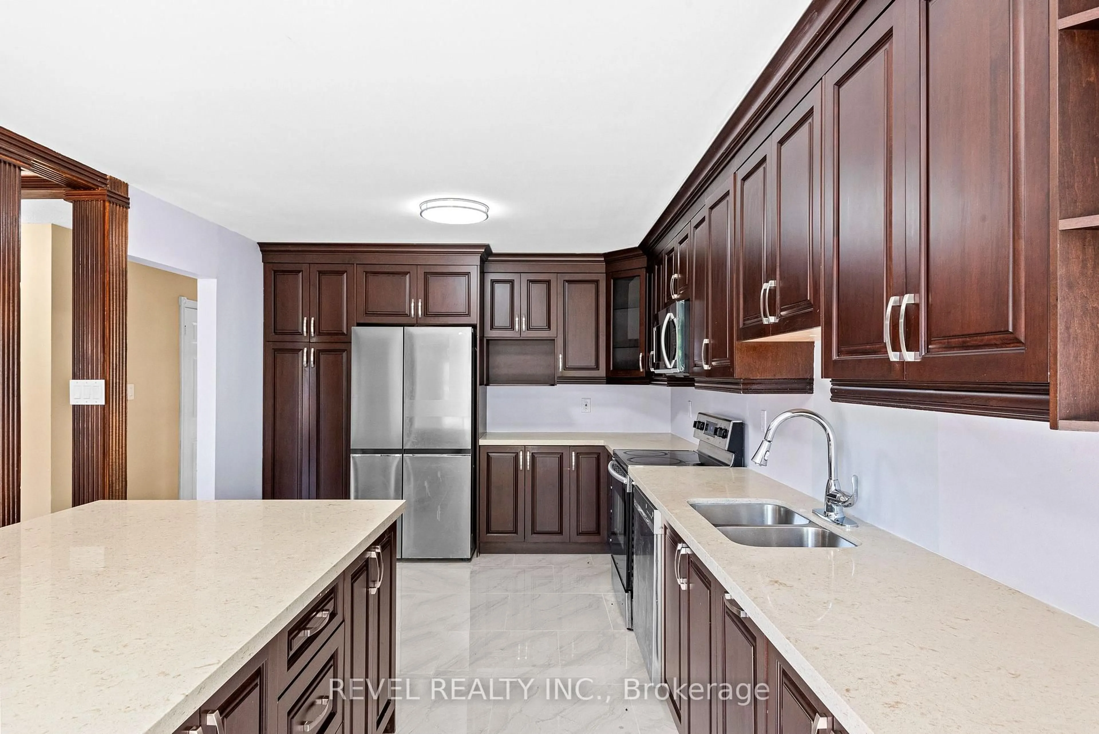 Unknown for 1005 Sandcliff Dr, Oshawa Ontario L1K 2E4