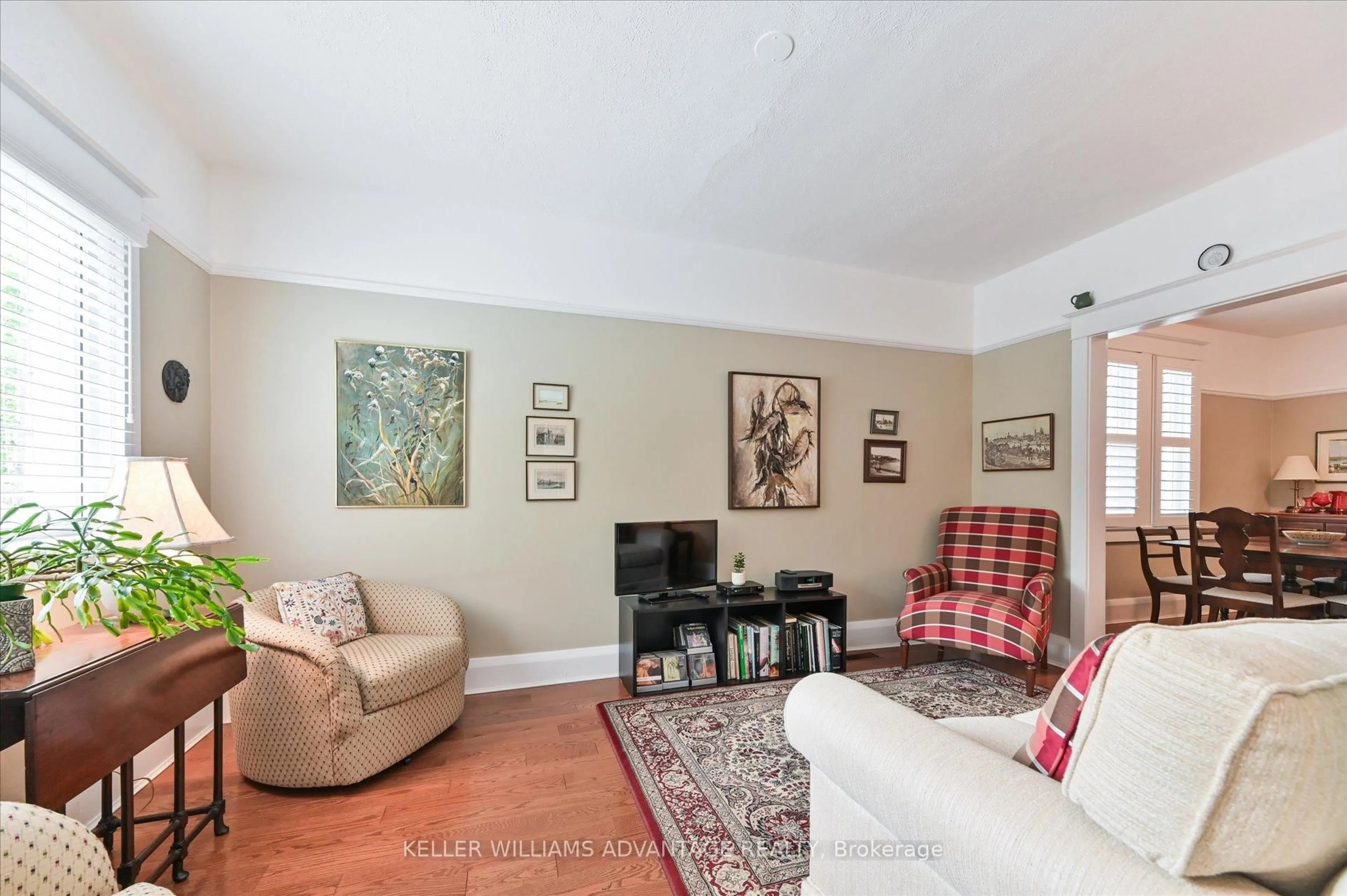 Living room with furniture, unknown for 68 Keystone Ave, Toronto Ontario M4C 1H4