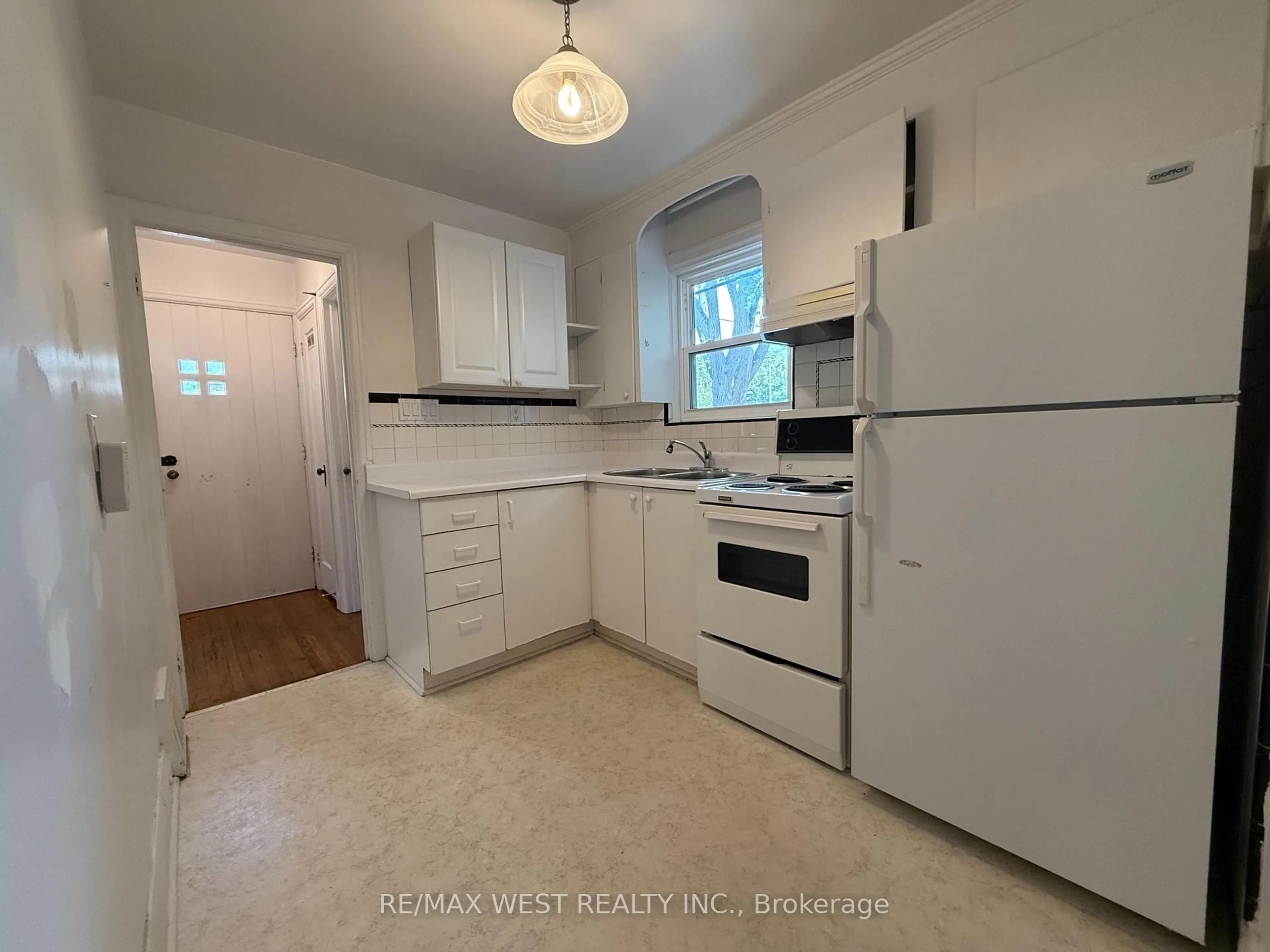 Standard kitchen, unknown for 27 Frater Ave, Toronto Ontario M4C 2H3