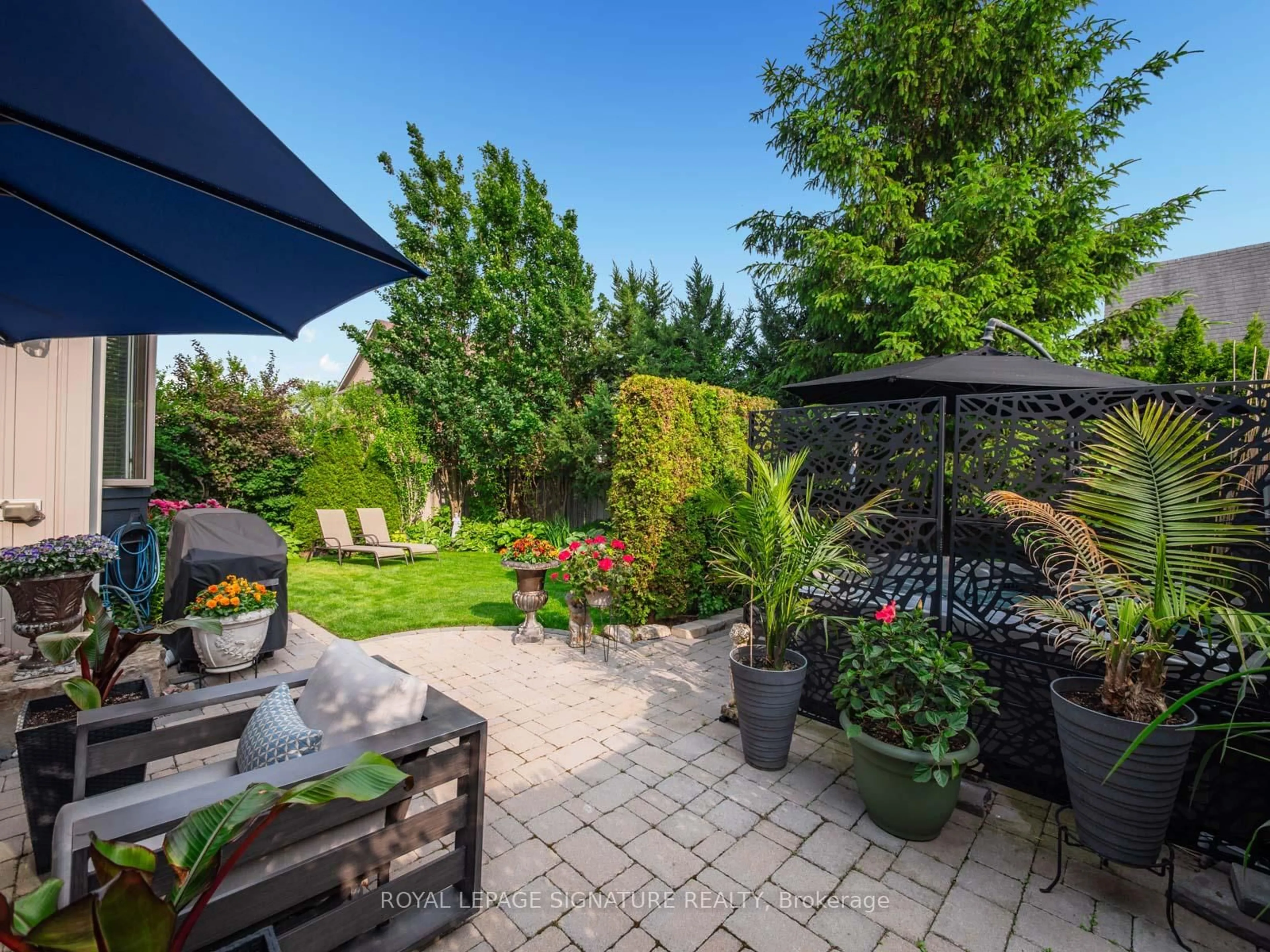 Patio, street for 6 Jarrow Cres, Whitby Ontario L1M 0G9