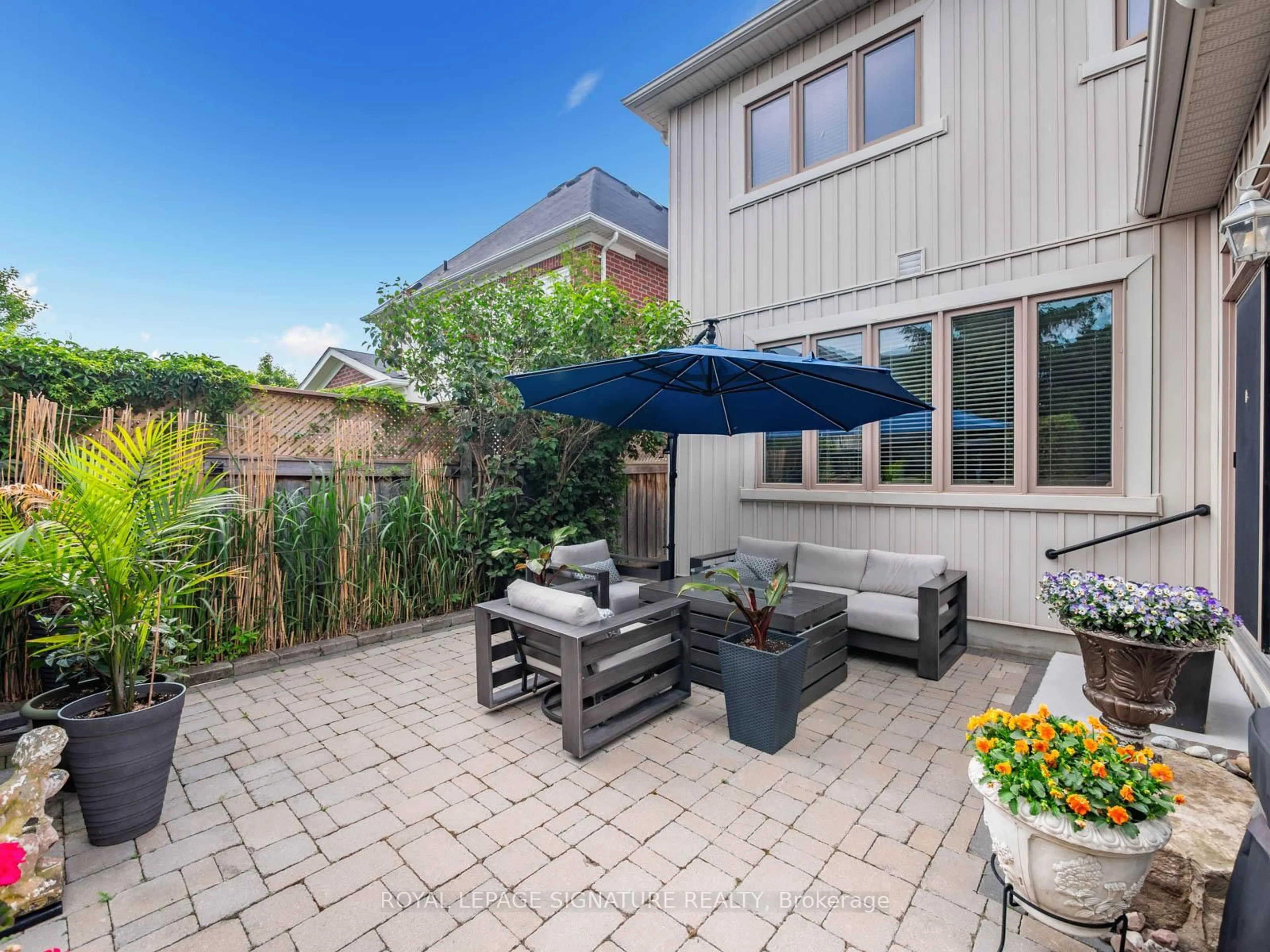 Patio, street for 6 Jarrow Cres, Whitby Ontario L1M 0G9