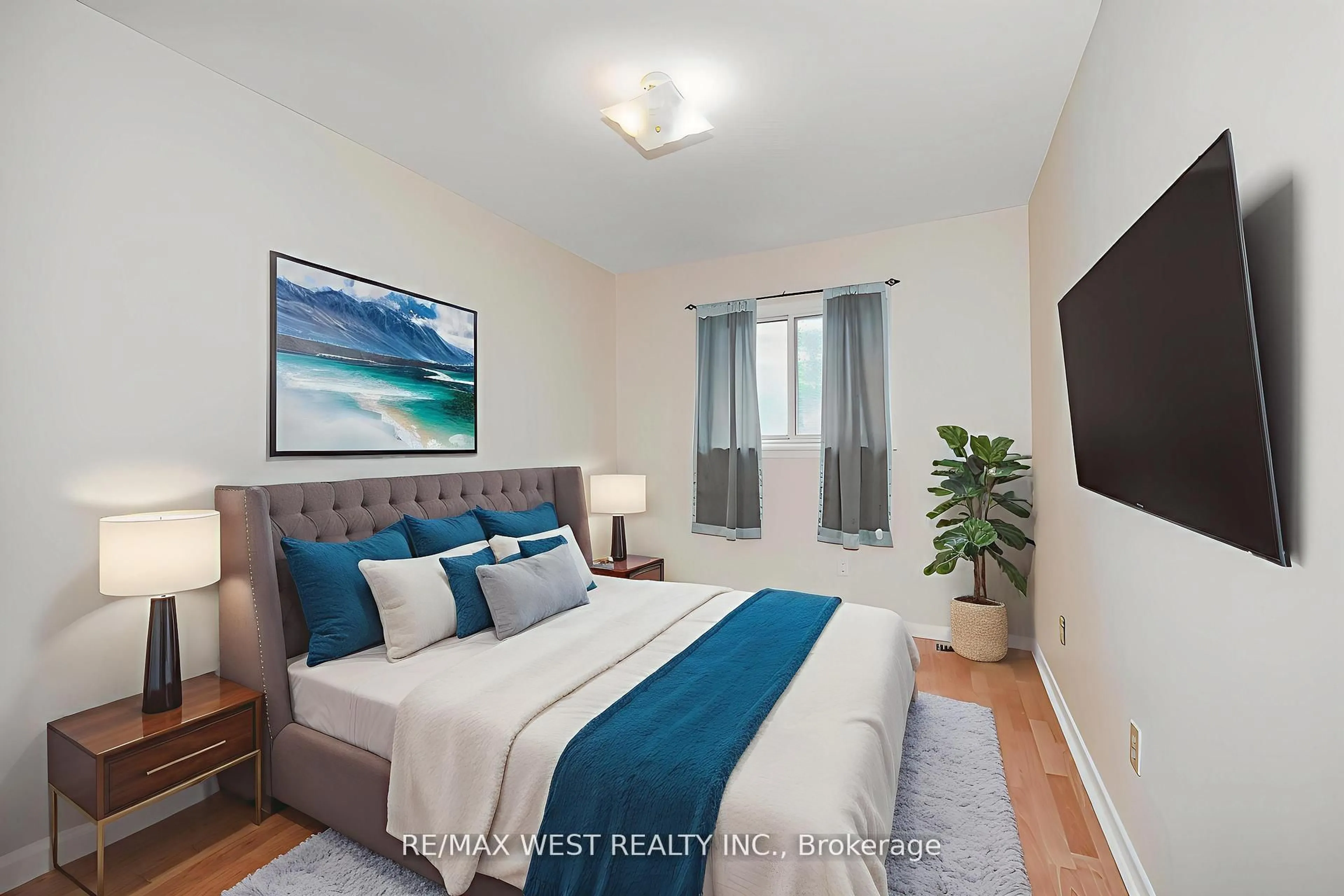 Bedroom with bed, unknown for 44 Chester Le Blvd #22, Toronto Ontario M1W 2M8