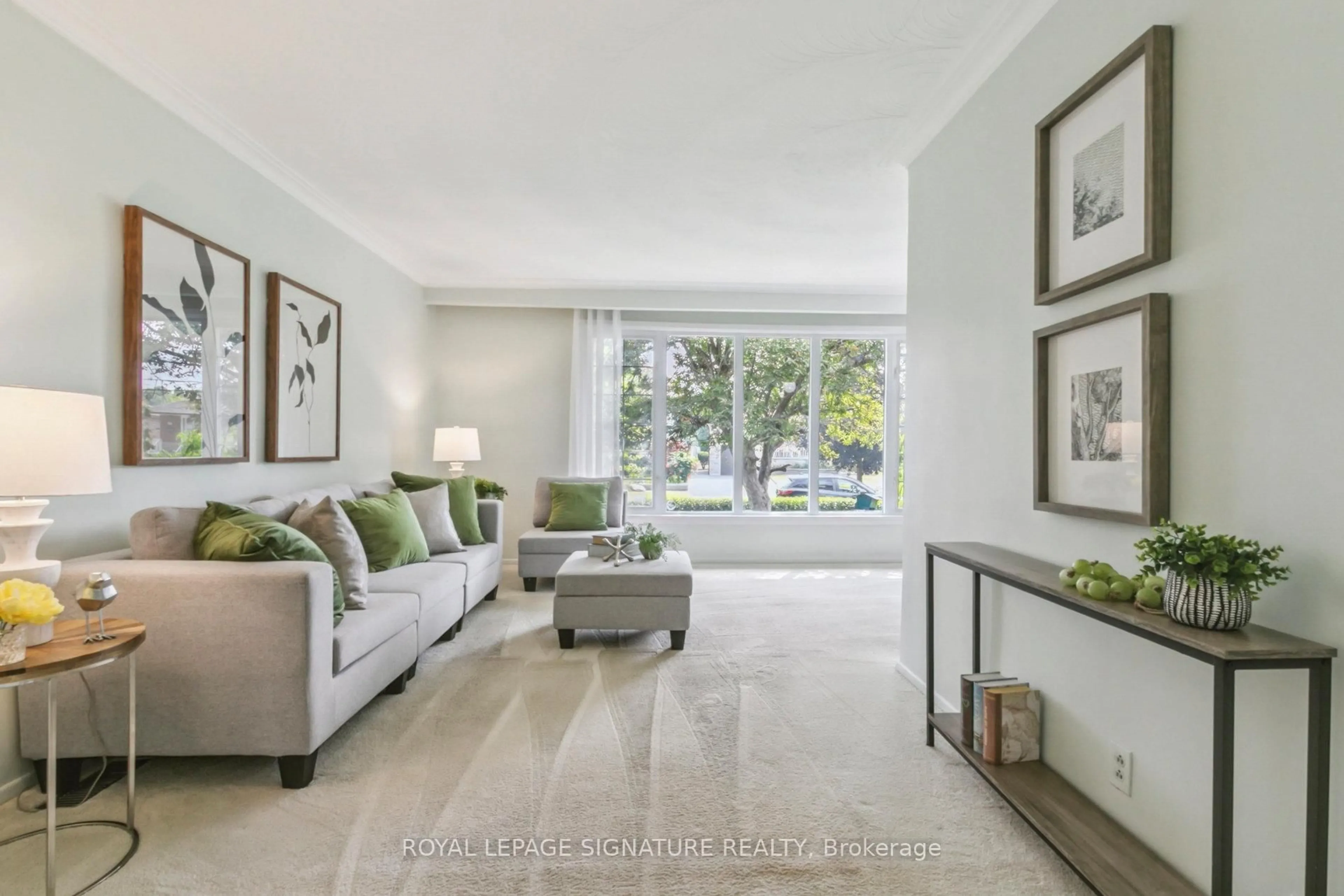 Living room with furniture, ceramic/tile floor for 54 Neapolitan Dr, Toronto Ontario M1B 4B4