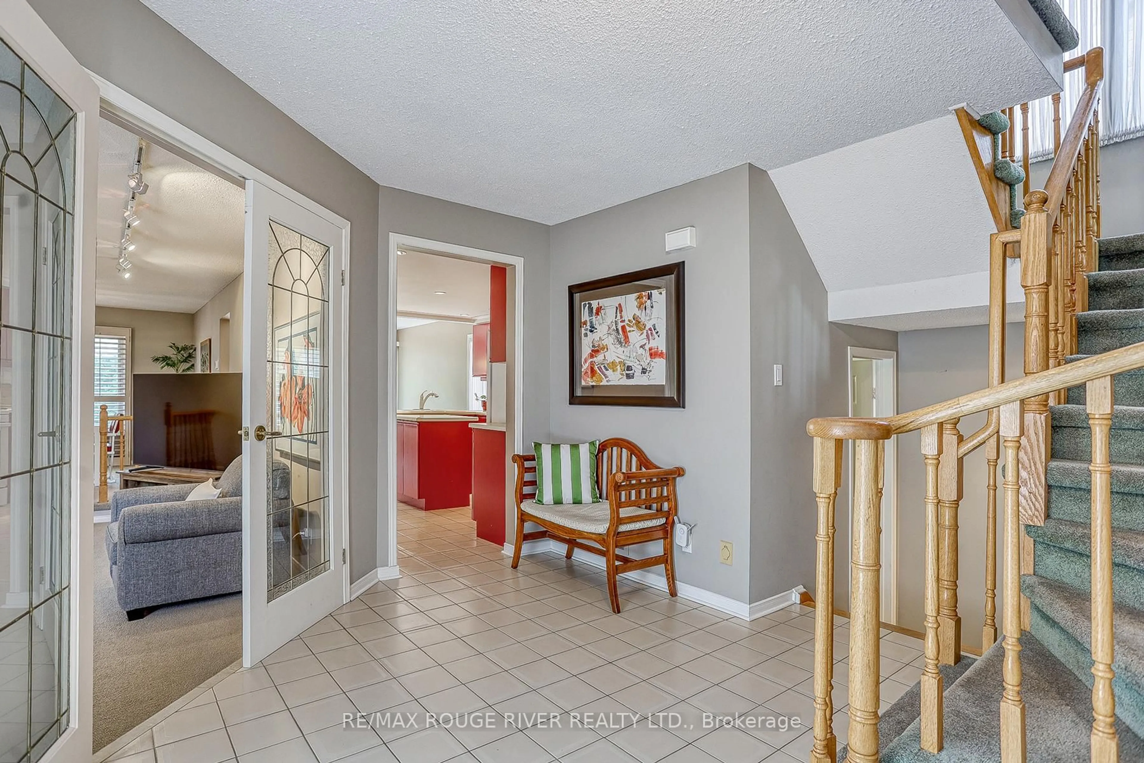 Indoor entryway for 55 Carlisle Cres, Toronto Ontario M1B 4X6